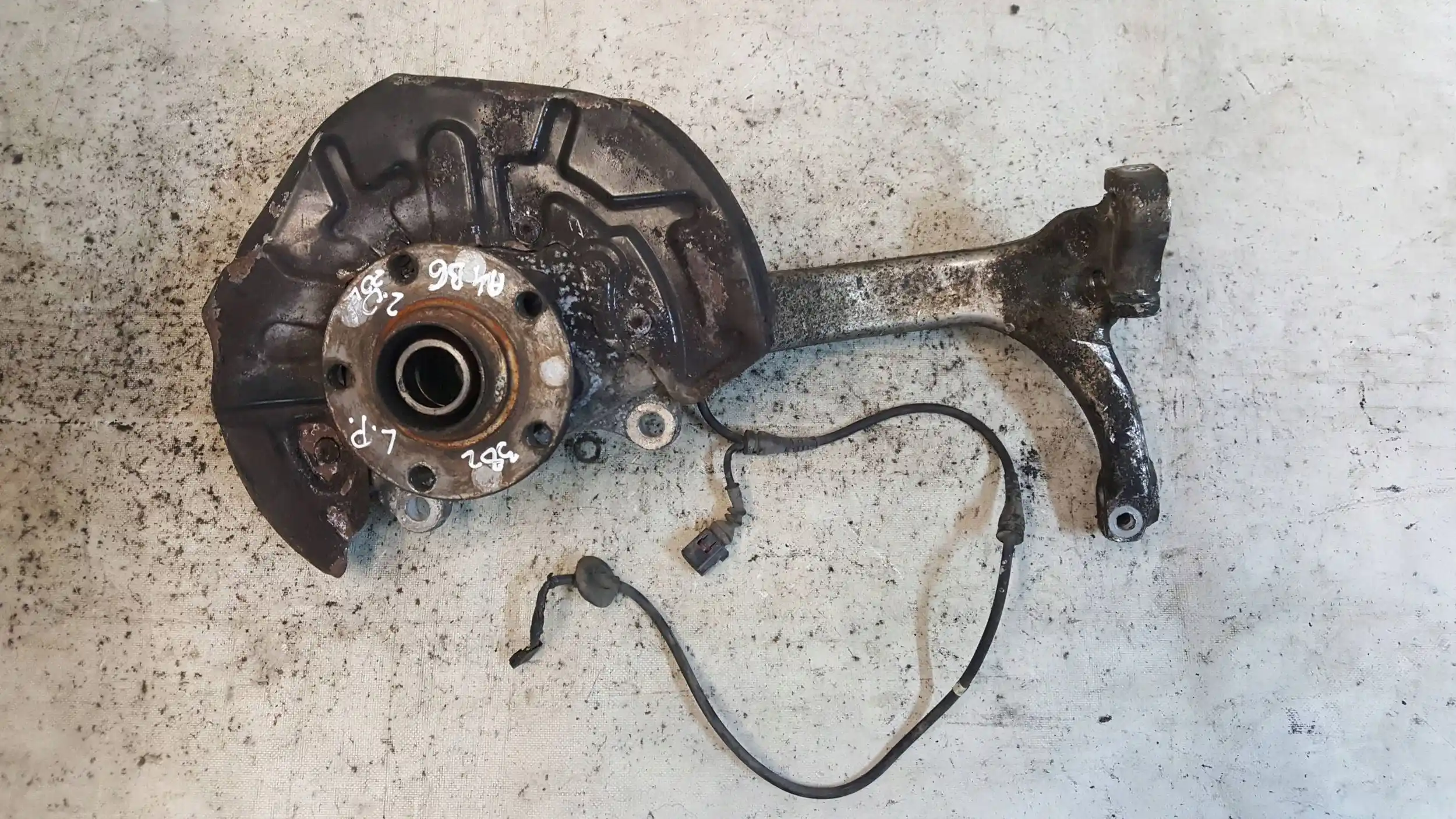 ZWROTNICA LEWY PRZÓD PRZEDNIA 38Z AUDI A4 B6 2.0 20V 00-