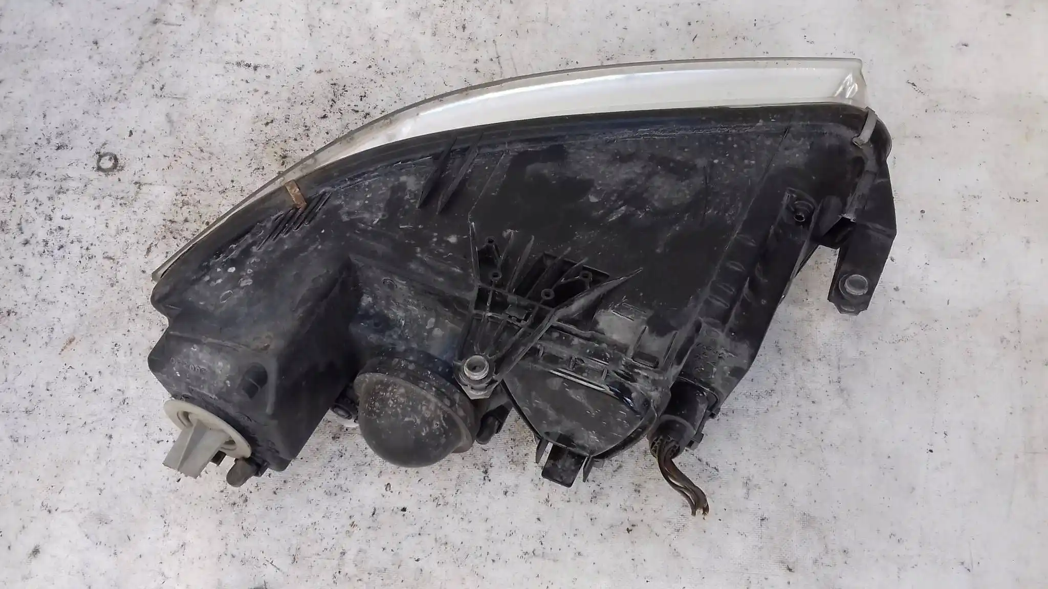LAMPA PRAWY PRZÓD PRZEDNIA VW PASSAT B5 LIFT 00--05