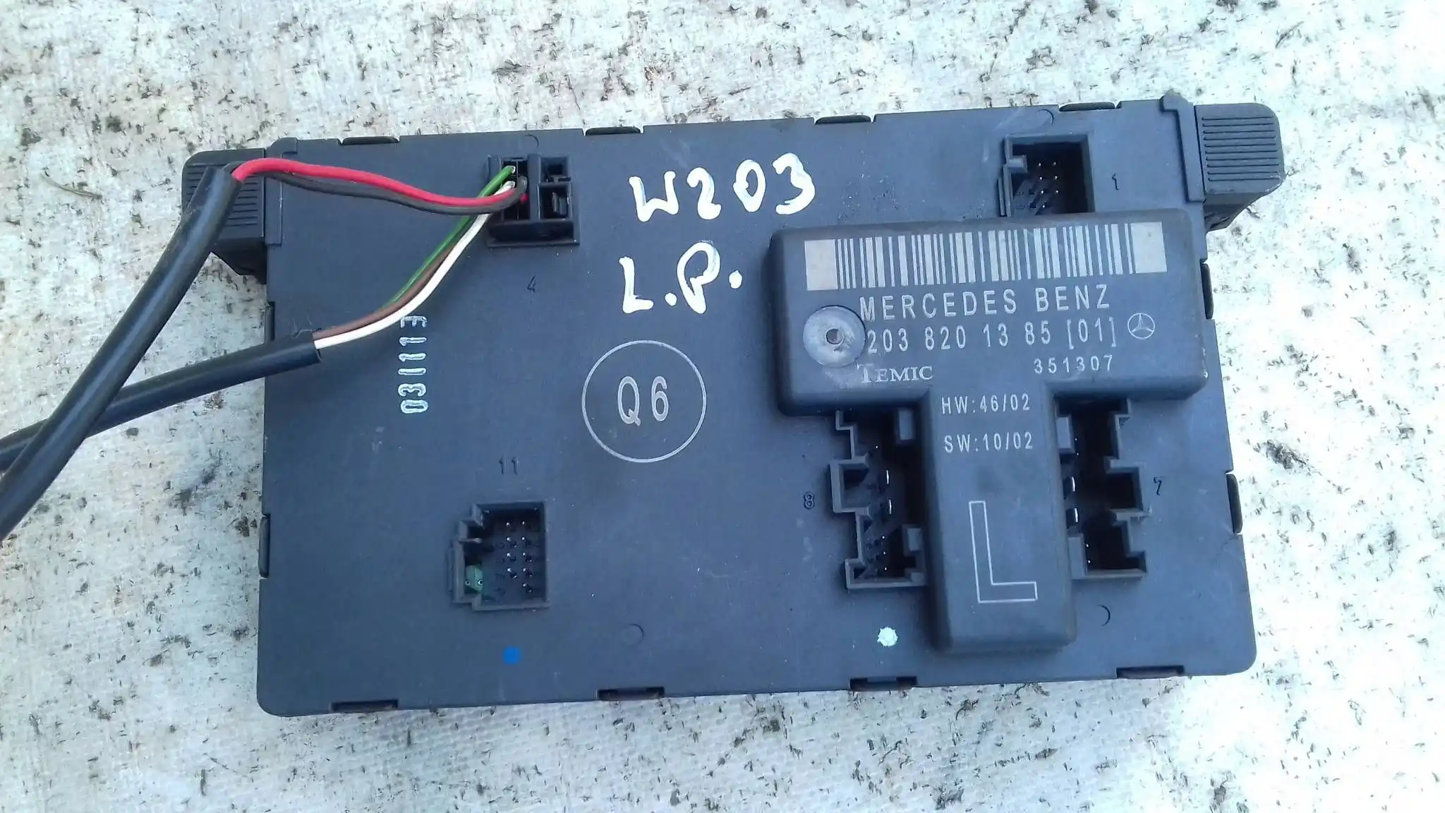 ZAMEK DRZWI LEWY PRZÓD 004133112634 MODUŁ MERCEDES C KLASA W203 00-09