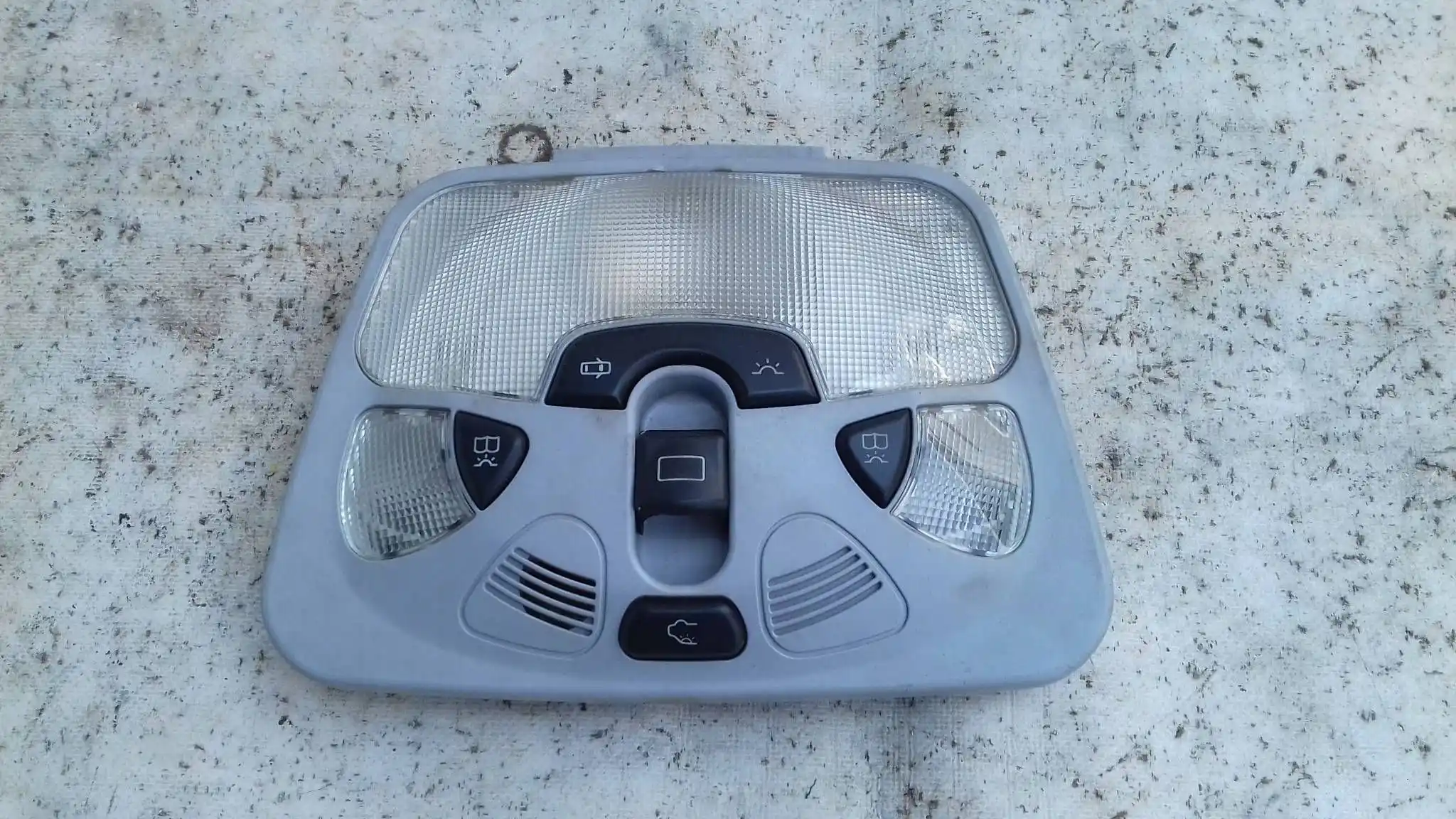 LAMPKA PODSUFITKI A2038203601 SZYBERDACH MERCEDES C KLASA W203 00-