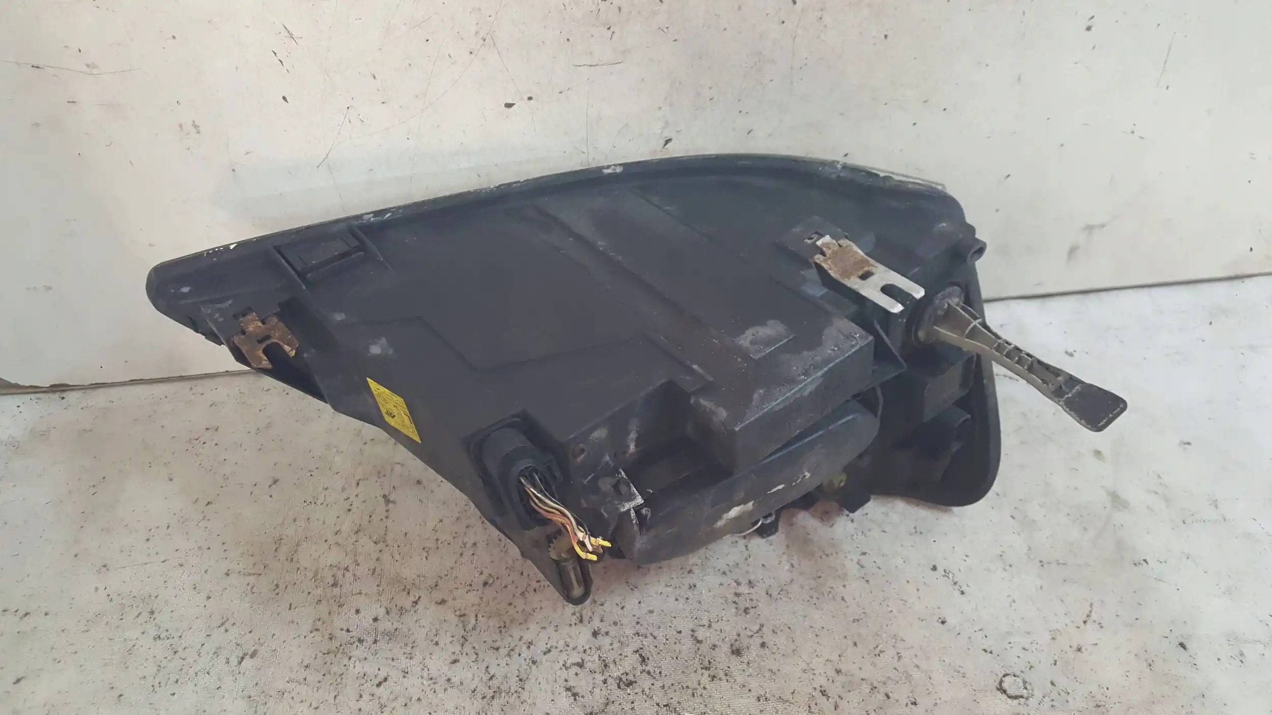 LAMPA LEWY PRZÓD PRZEDNIA 0301183201 FORD GALAXY MK1 LIFT MK2 00-