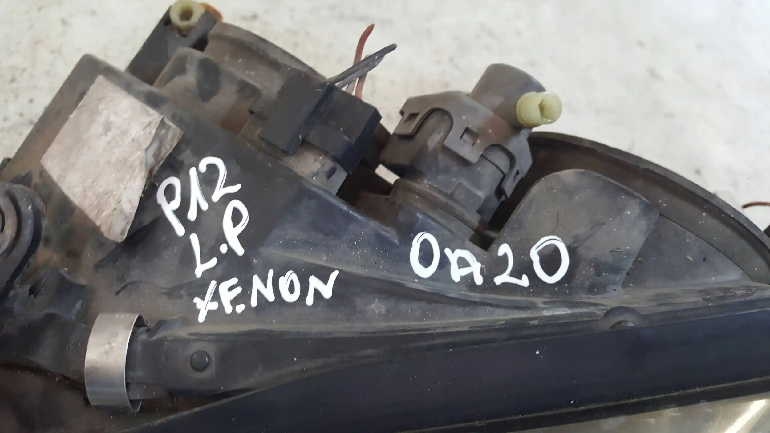 LAMPA LEWY PRZÓD PRZEDNIA XENON PRZETWORNICA NISSAN PRIMERA P12 02-