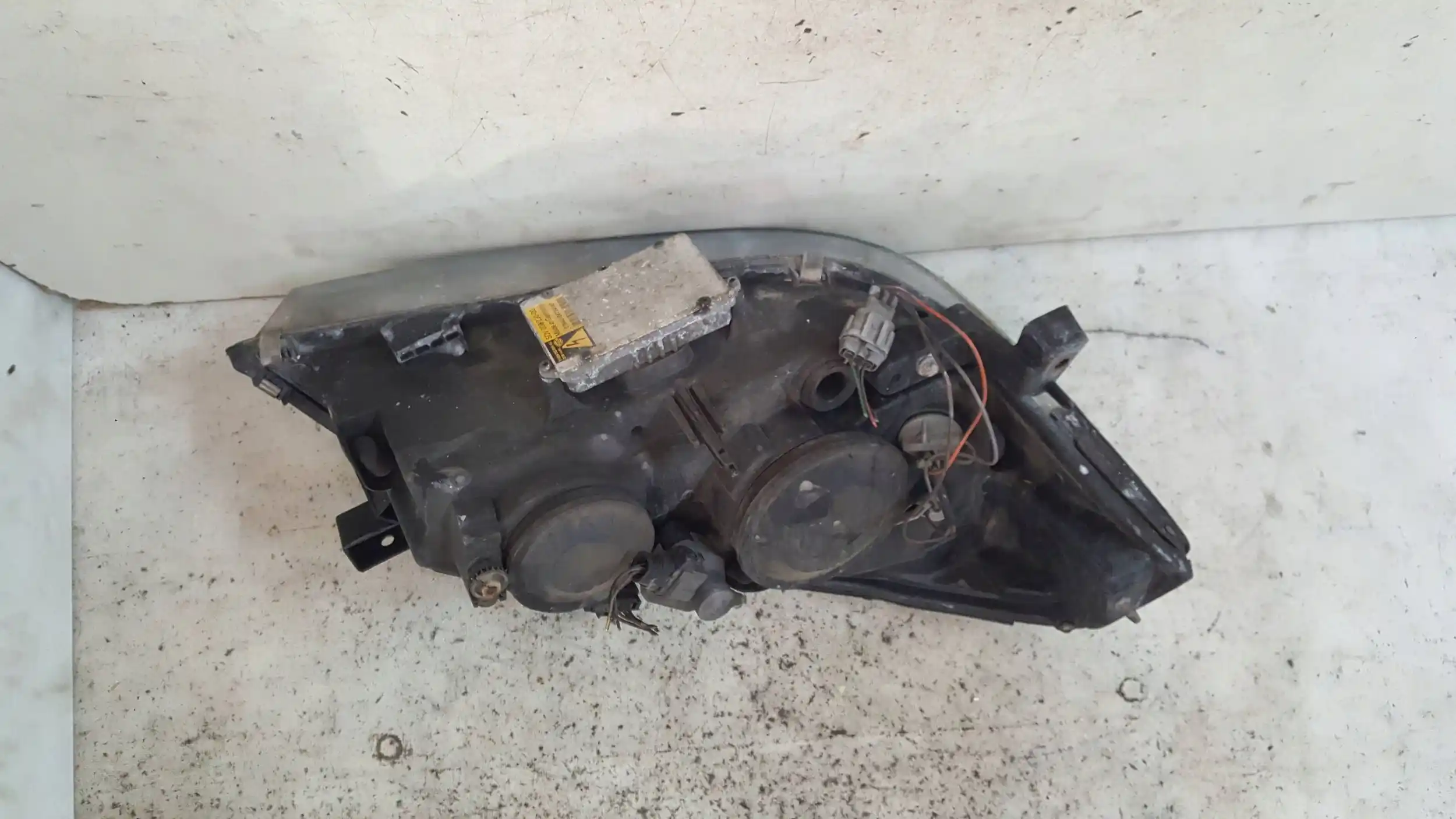 LAMPA LEWY PRZÓD XENON PRZETWORNICA 1EJ23801101 NISSAN PRIMERA P12 02-