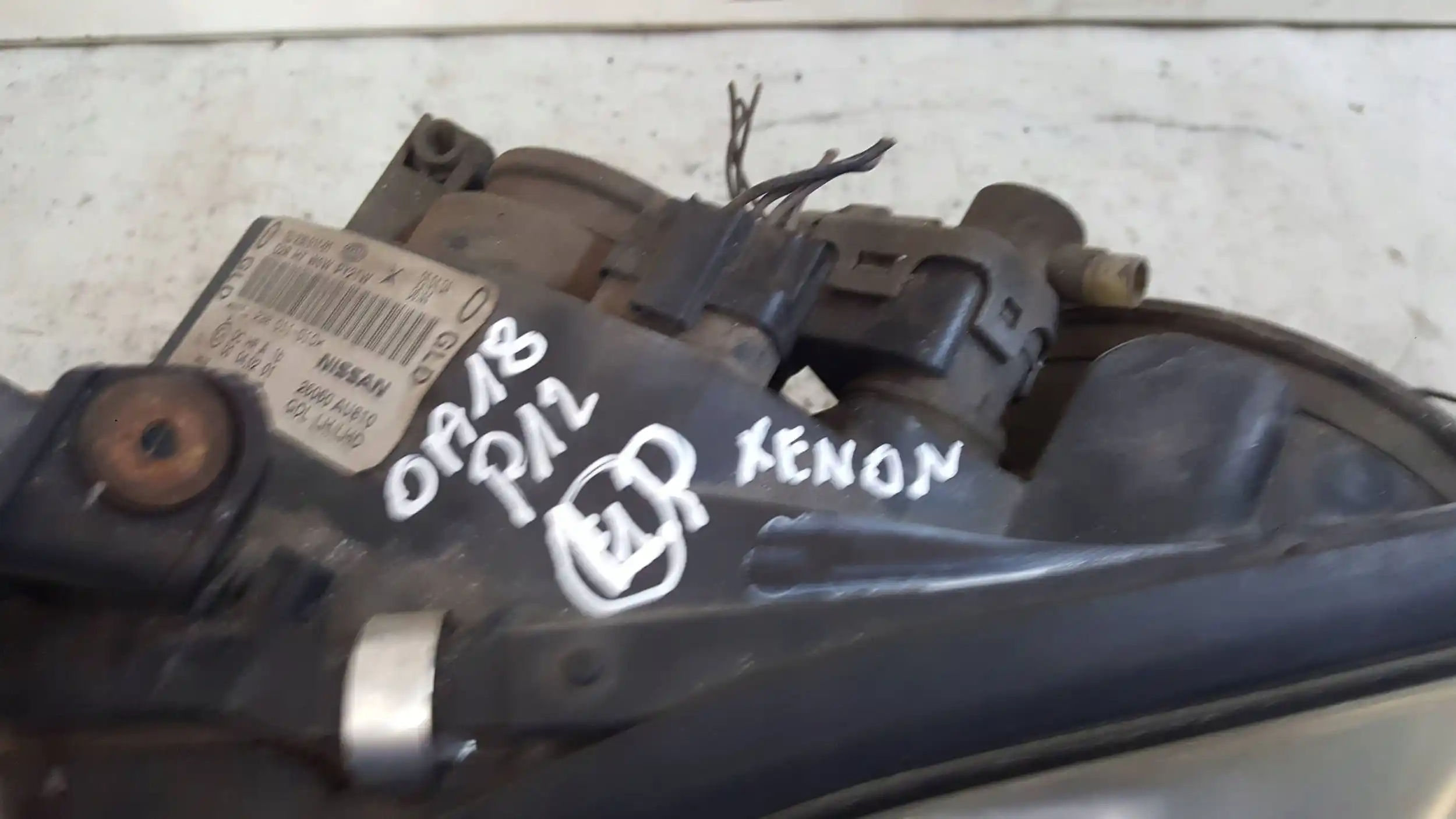 LAMPA LEWY PRZÓD XENON PRZETWORNICA 1EJ23801101 NISSAN PRIMERA P12 02-