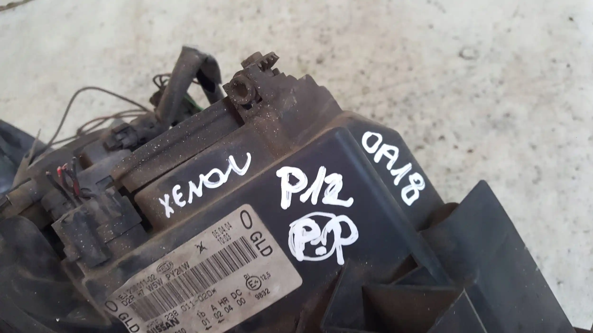 LAMPA PRAWY PRZÓD XENON PRZETWORNICA 1EJ238011 NISSAN PRIMERA P12 02-