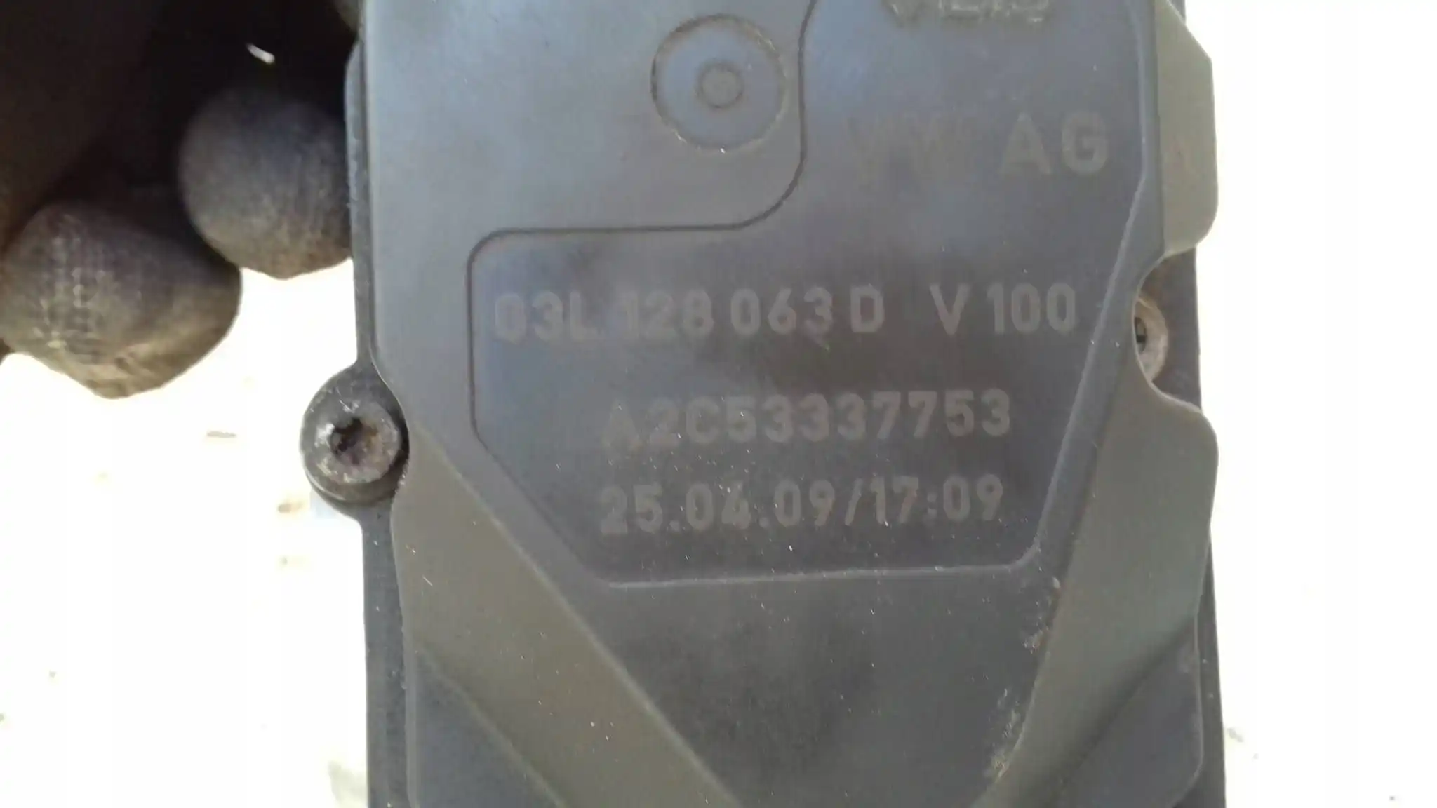 PRZEPUSTNICA 03L128063D A2C53337753 AUDI VW SEAT SKODA 2.0 TDI