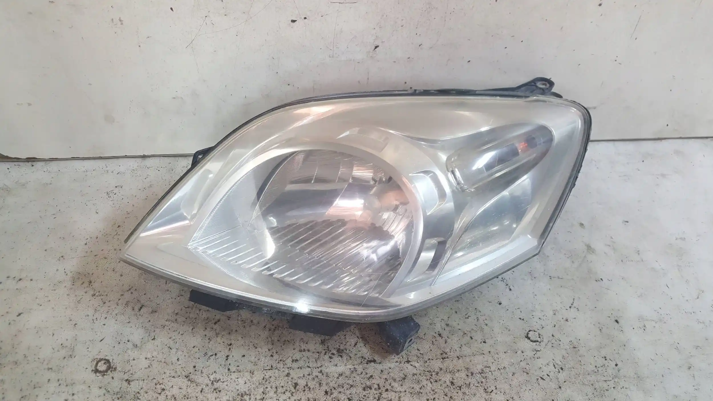 LAMPA LEWY PRZÓD PRZEDNIA 45570999 PEUGEOT BIPPER FIORINO III QUBO 07-17