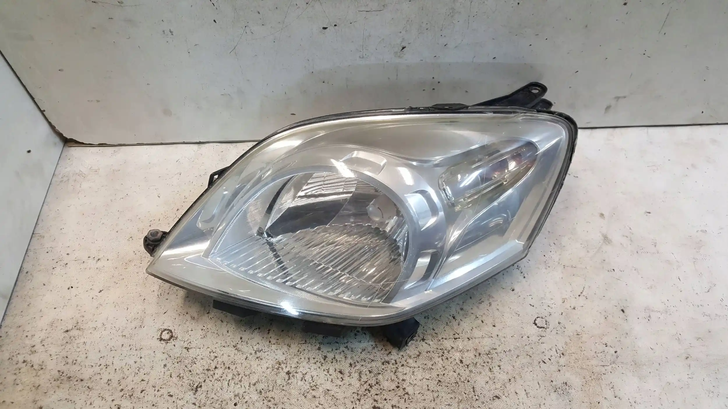 LAMPA LEWY PRZÓD PRZEDNIA 45570999 PEUGEOT BIPPER FIORINO III QUBO 07-17