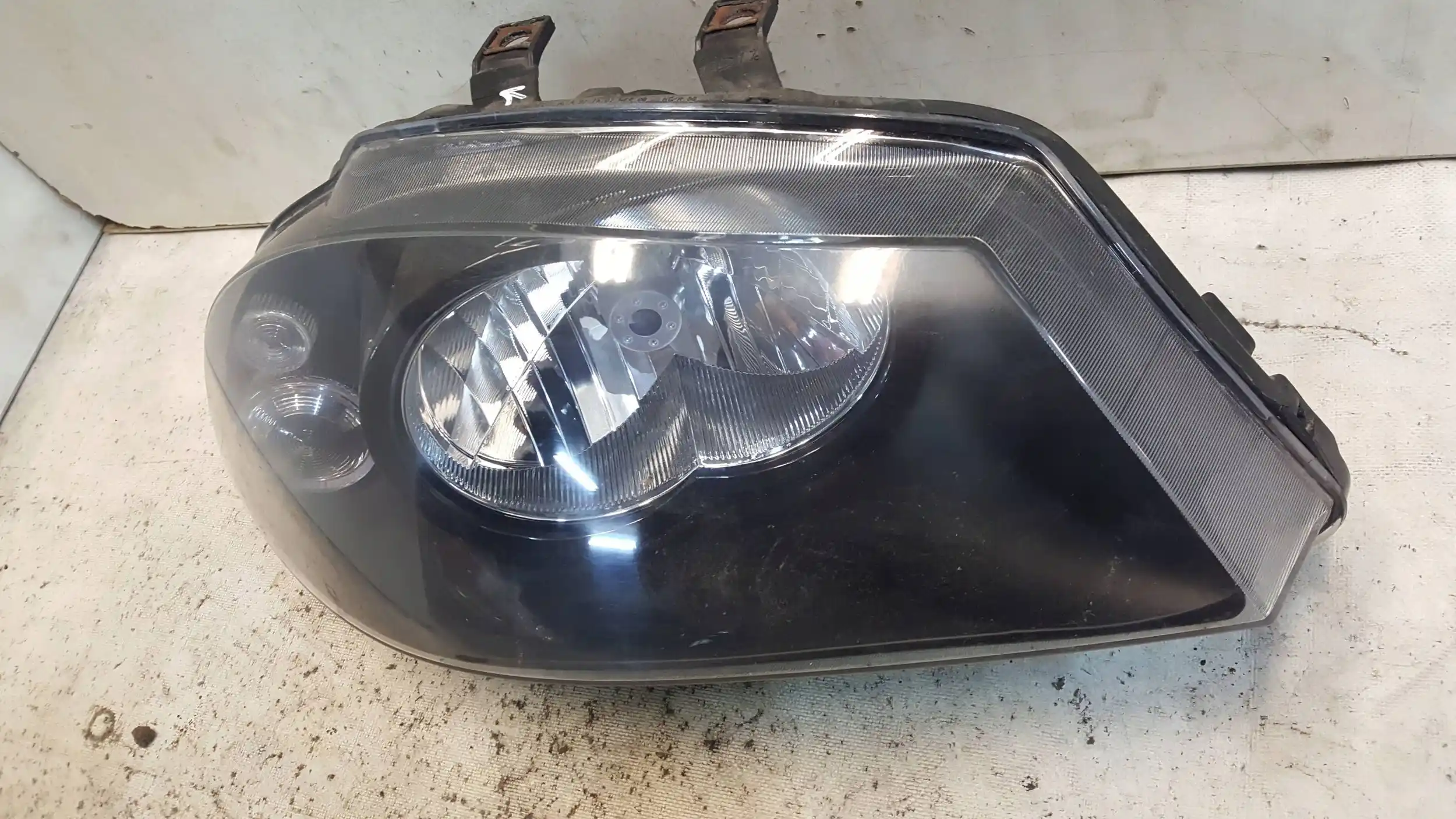 LAMPA PRAWY PRZÓD PRZEDNIA TYC SEAT IBIZA III 6L1 CORDOBA II 6L2 02-05