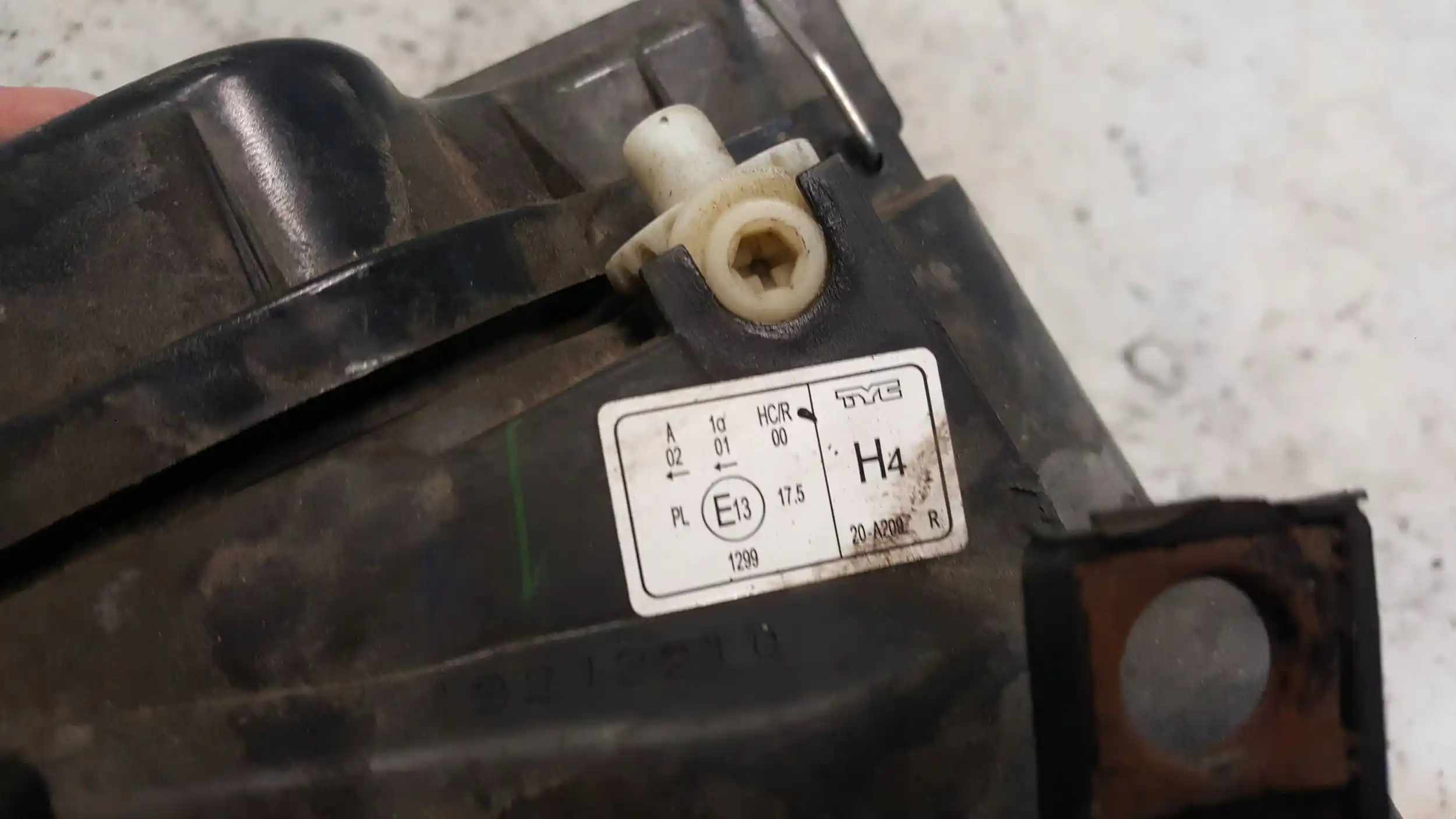 LAMPA PRAWY PRZÓD PRZEDNIA TYC SEAT IBIZA III 6L1 CORDOBA II 6L2 02-05