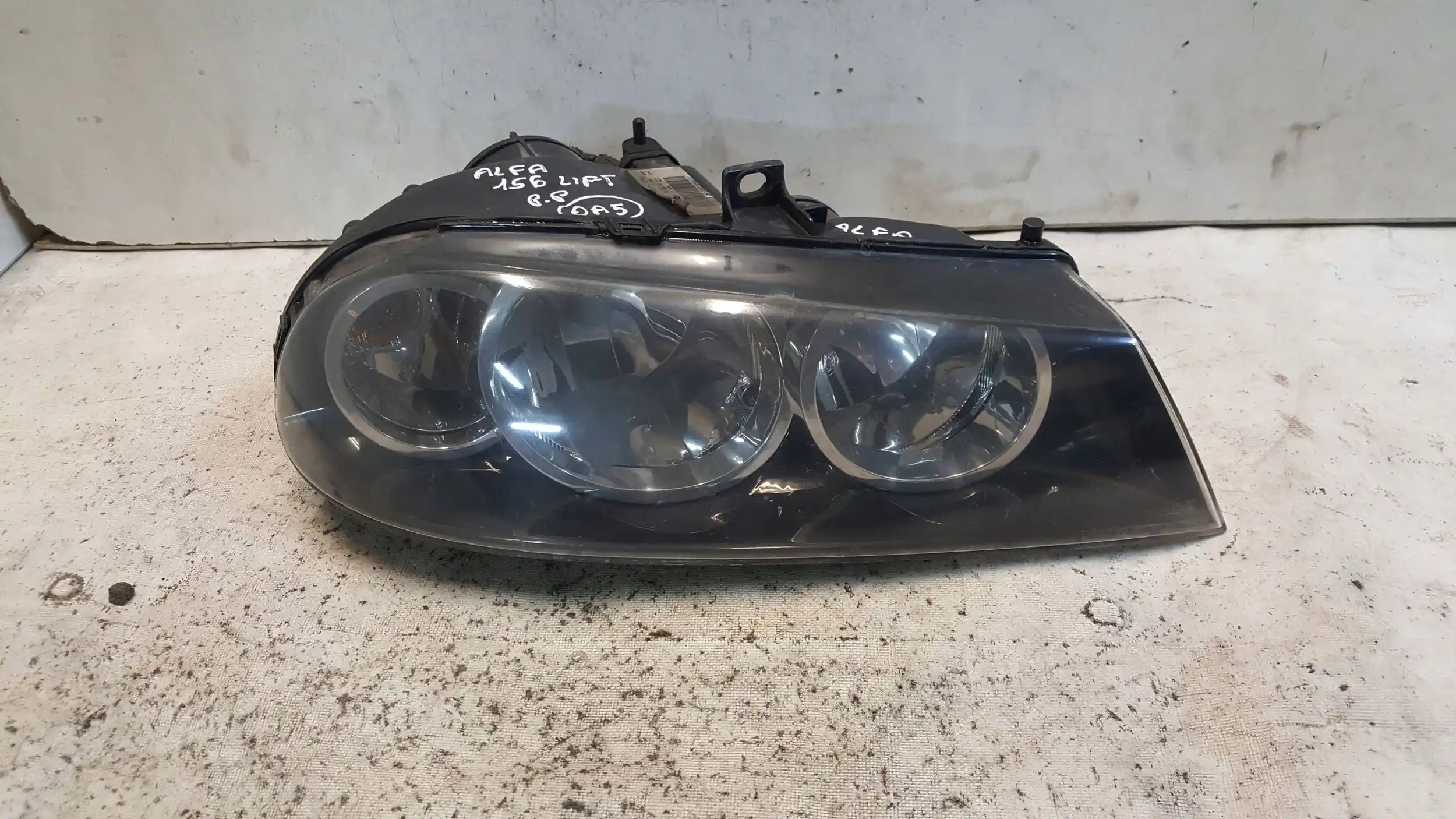 LAMPA PRAWY PRZÓD PRZEDNIA 60695647 ALFA ROMEO 156 LIFT 03-06