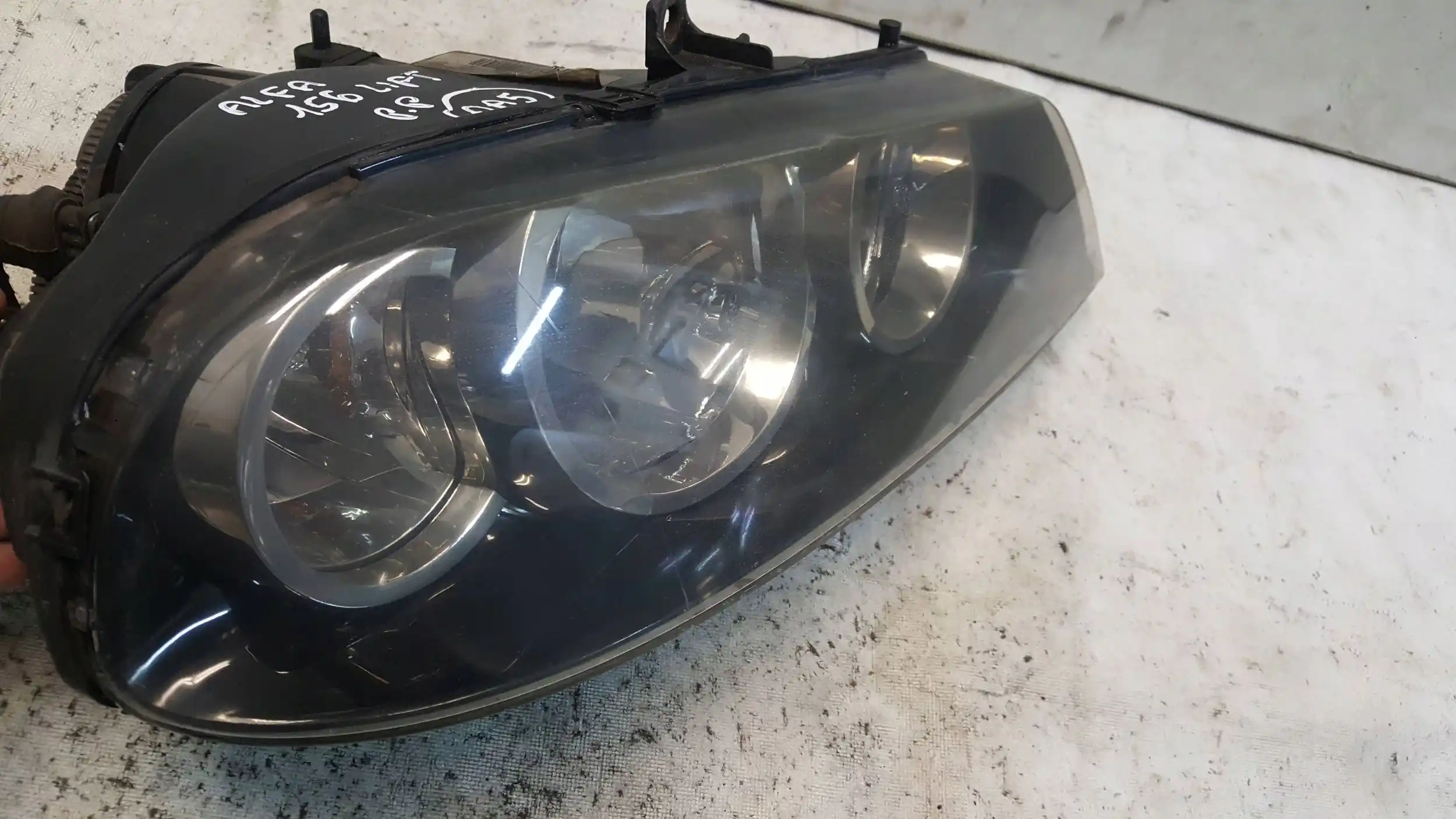 LAMPA PRAWY PRZÓD PRZEDNIA 60695647 ALFA ROMEO 156 LIFT 03-06