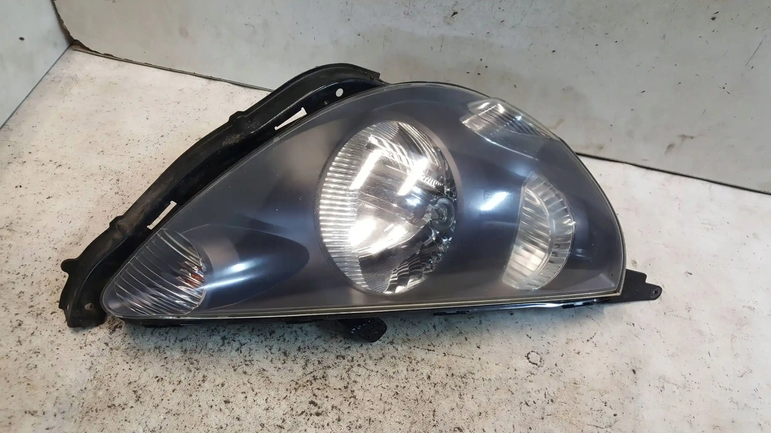 LAMPA PRAWY PRZÓD PRZEDNIA HONDA JAZZ II 02-