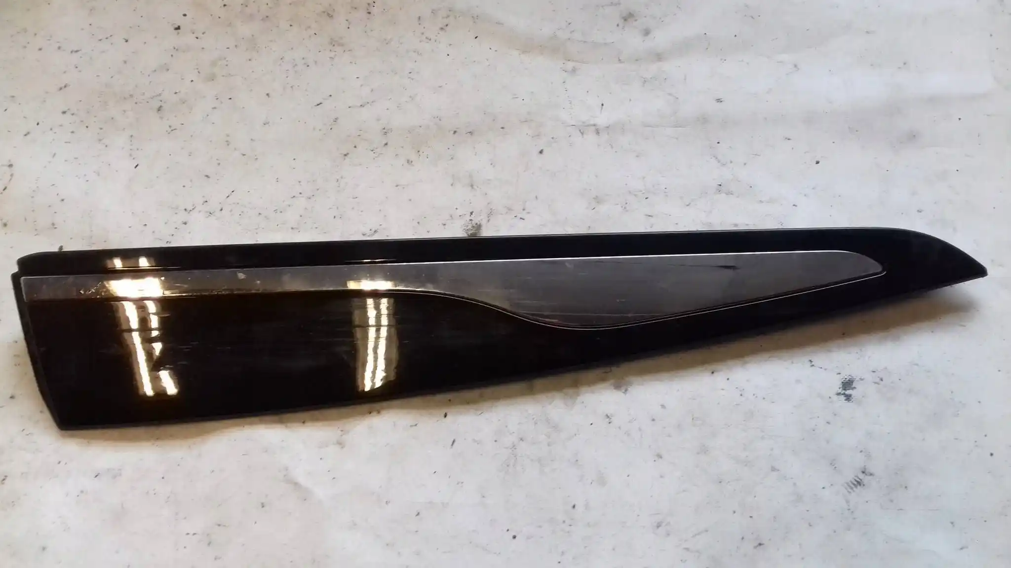 LISTWA DRZWI PRAWY TYŁ TYLNA 828770664R RENAULT CLIO IV 12-