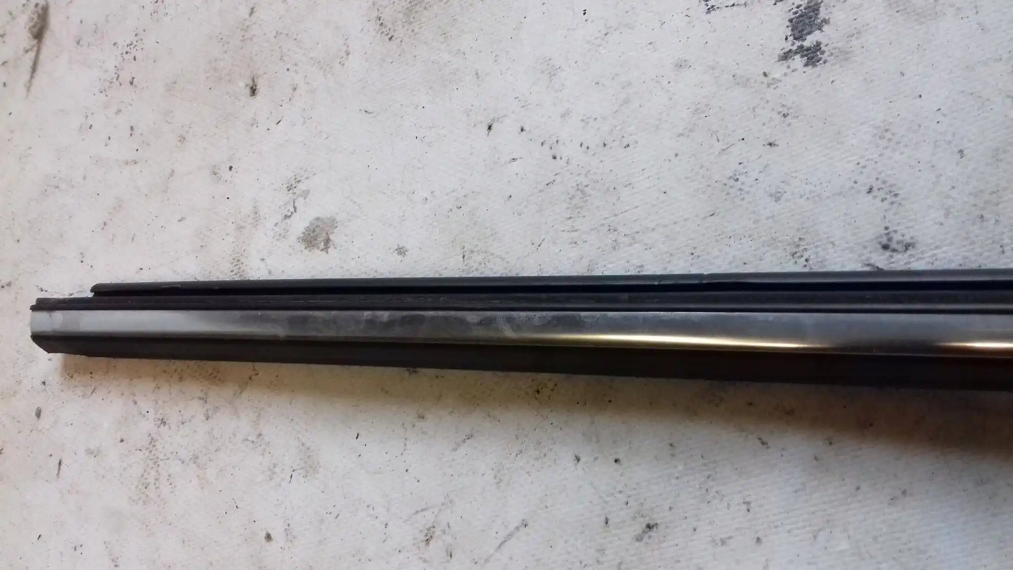LISTWA ZGARNIAJĄCA SZYBY DRZWI PRAWY PRZÓD 7571010090 TOYOTA C-HR I 16-
