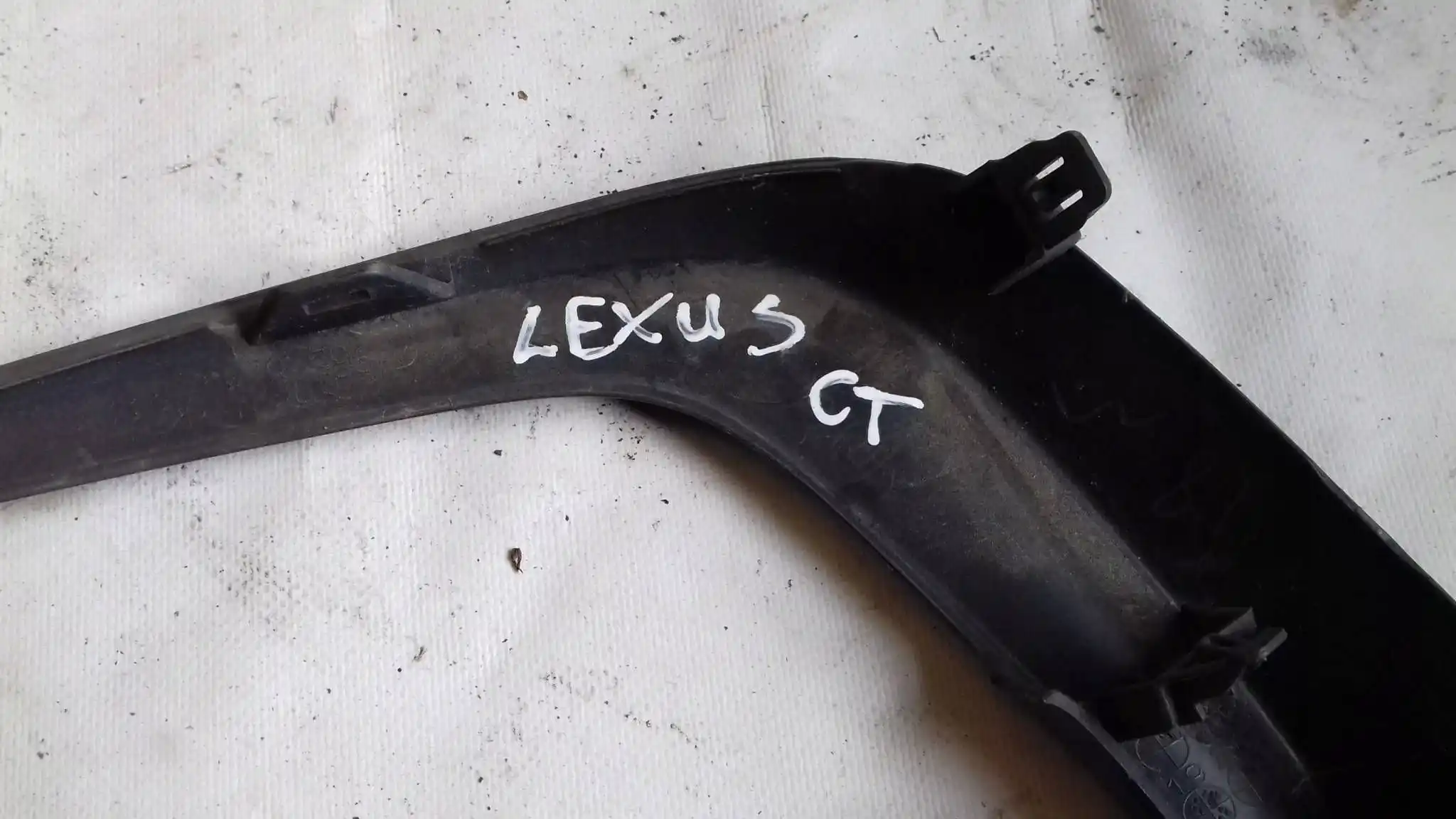 LISTWA KRATKA ATRAPA ZDERZAKA LEWY TYŁ 5256676040 LEXUS CT200H LIFT 14-