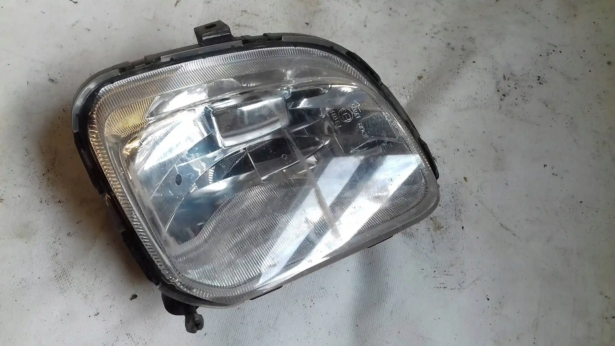 HALOGEN LEWY PRZÓD 92201A4010 KIA CARENS IV 13-