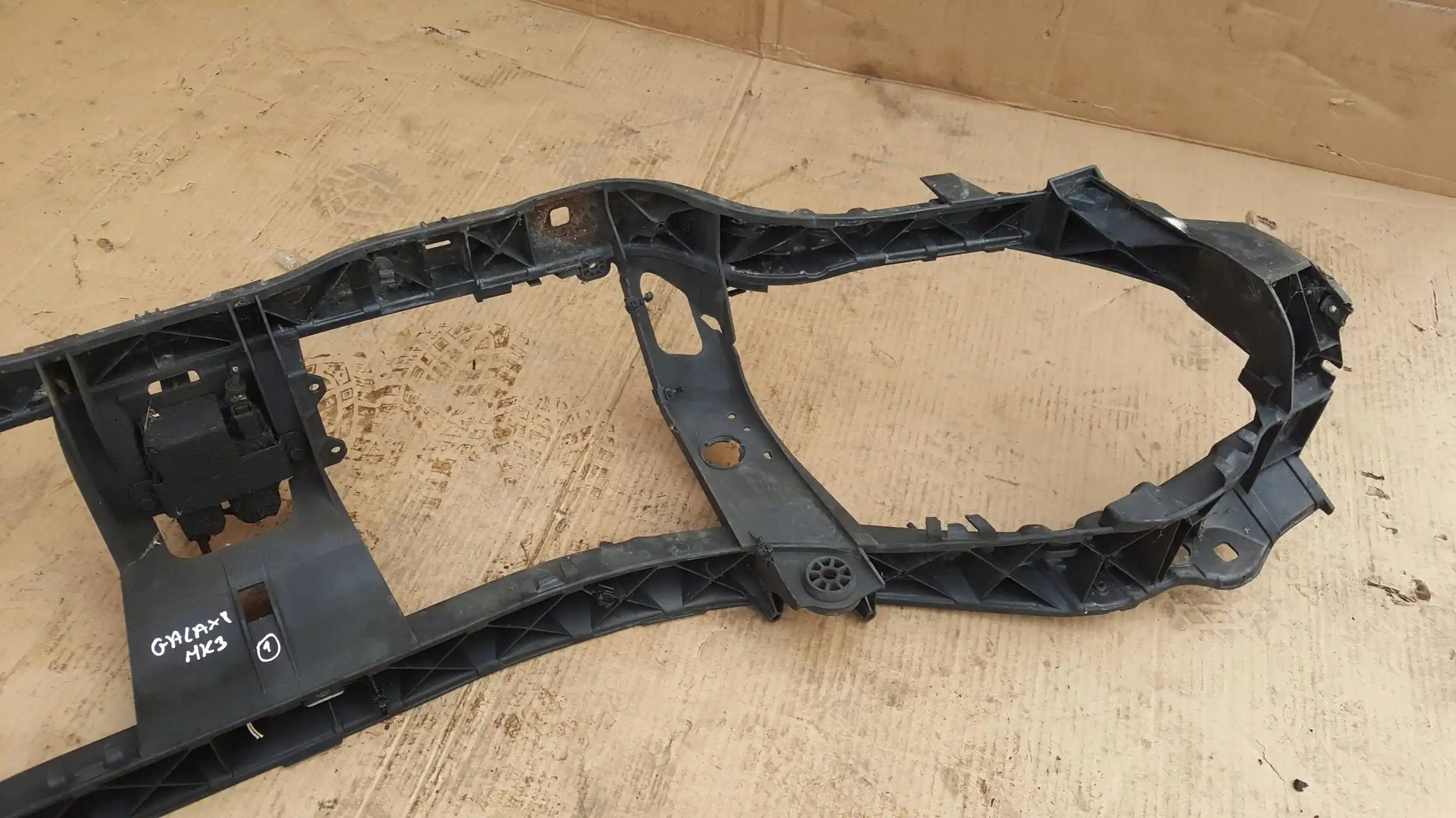 PAS PRZEDNI WZMOCNIENIE 6M218B041 FORD GALAXY MK3 06-10