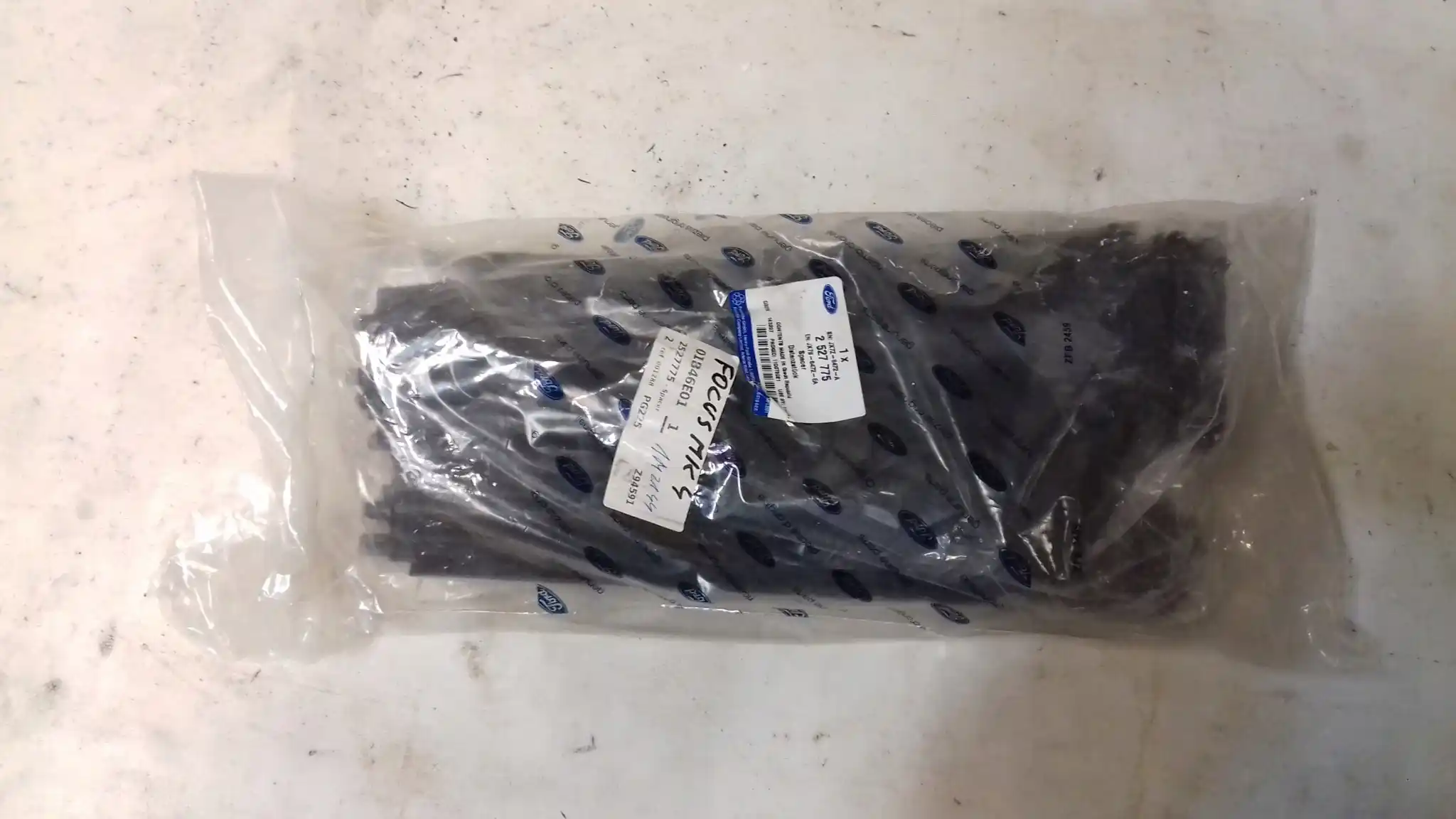 ŁOPATKI ŻALUZJI CHŁODNICY JX7B8472EA FORD FOCUS MK4 18-