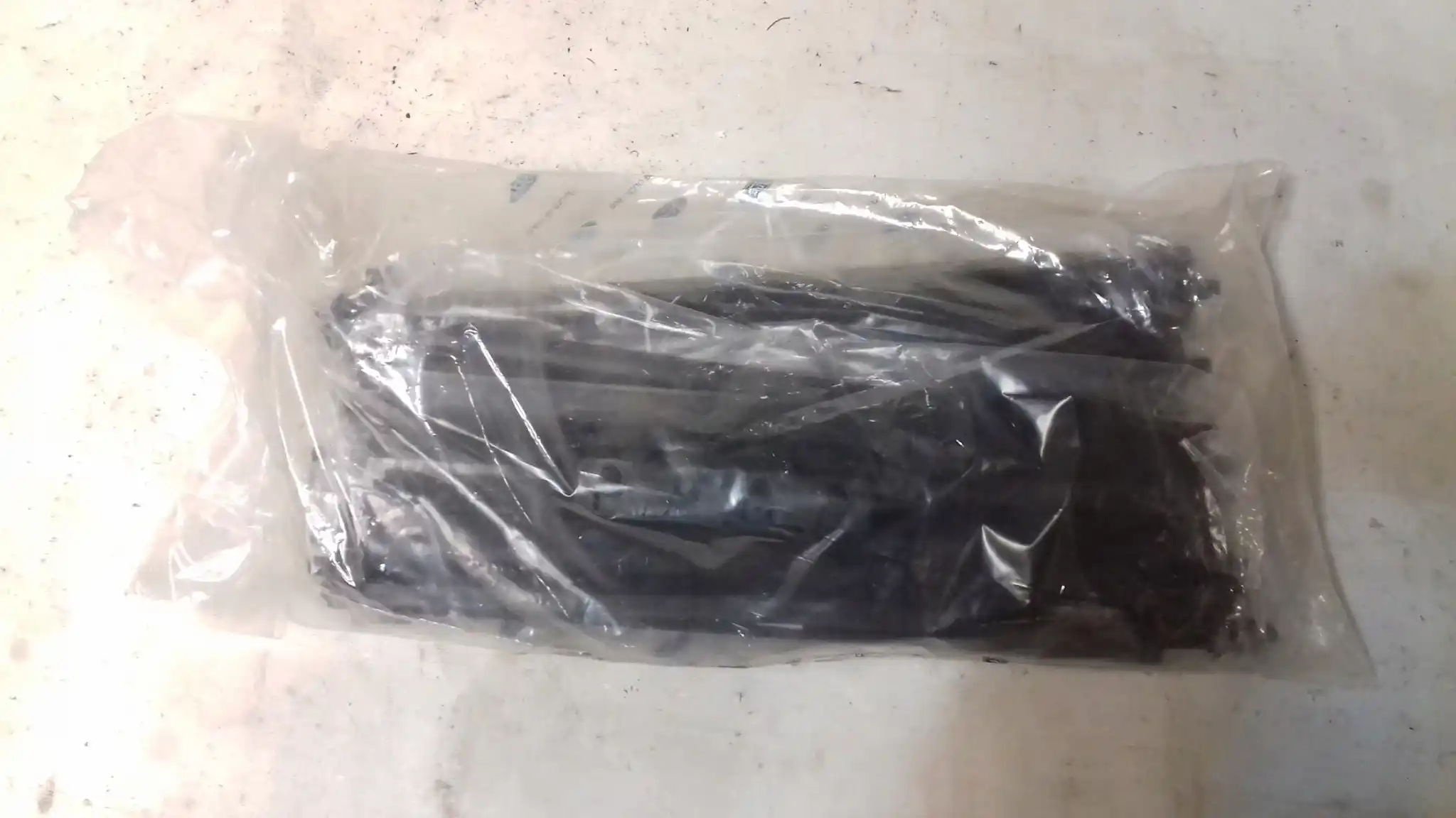 ŁOPATKI ŻALUZJI CHŁODNICY JX7B8472EA FORD FOCUS MK4 18-