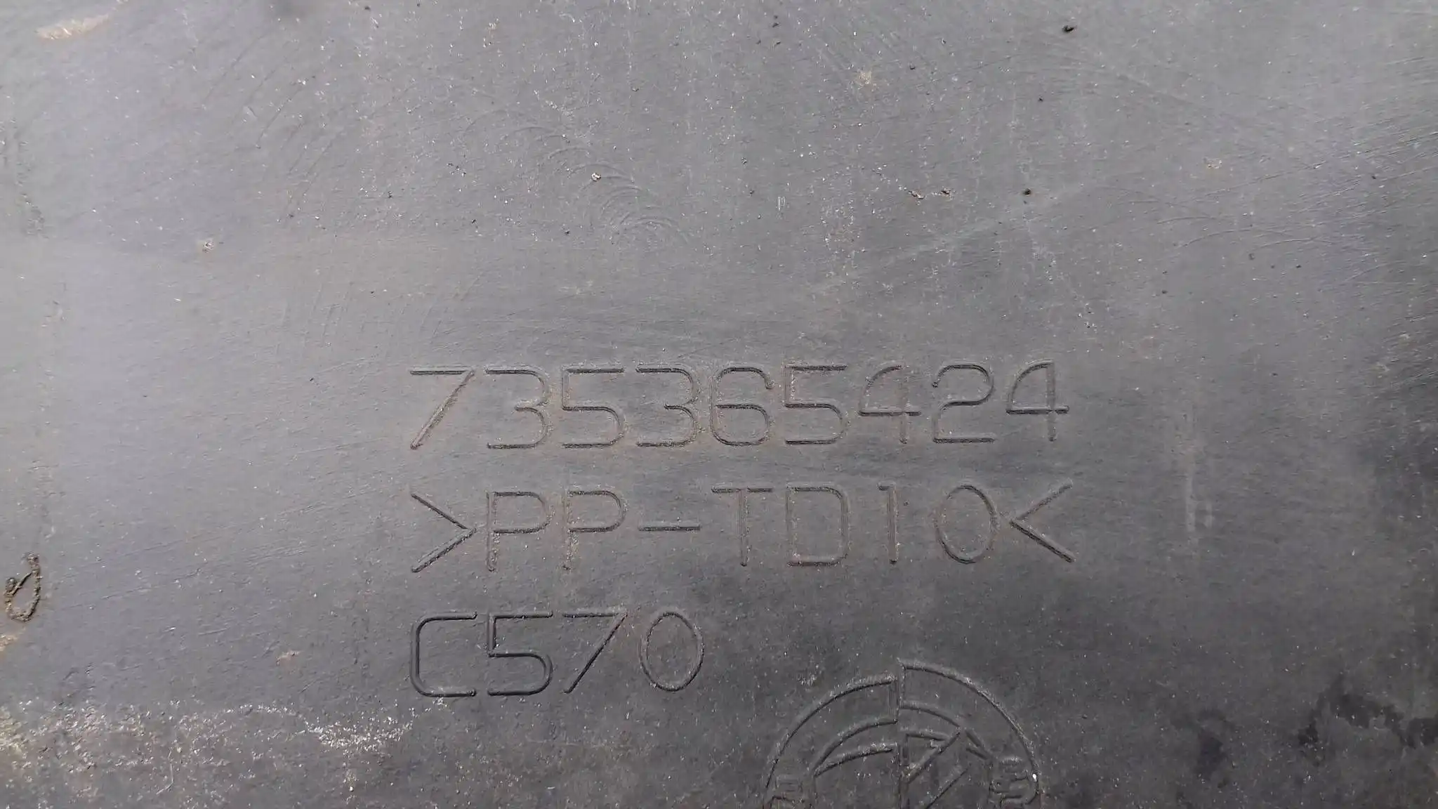 ZDERZAK PRZÓD PRZEDNI 735365424 FIAT CROMA II 05-07 601F