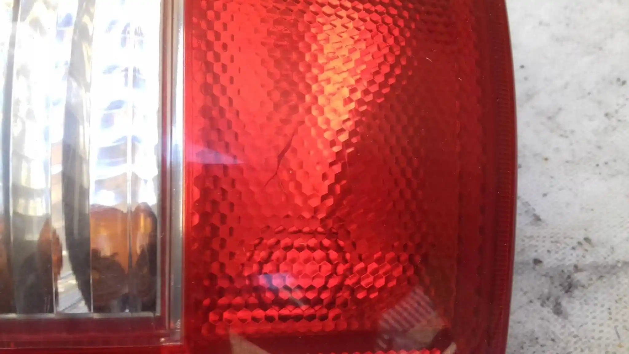 LAMPA PRAWY TYŁ TYLNA AUDI A2 99-