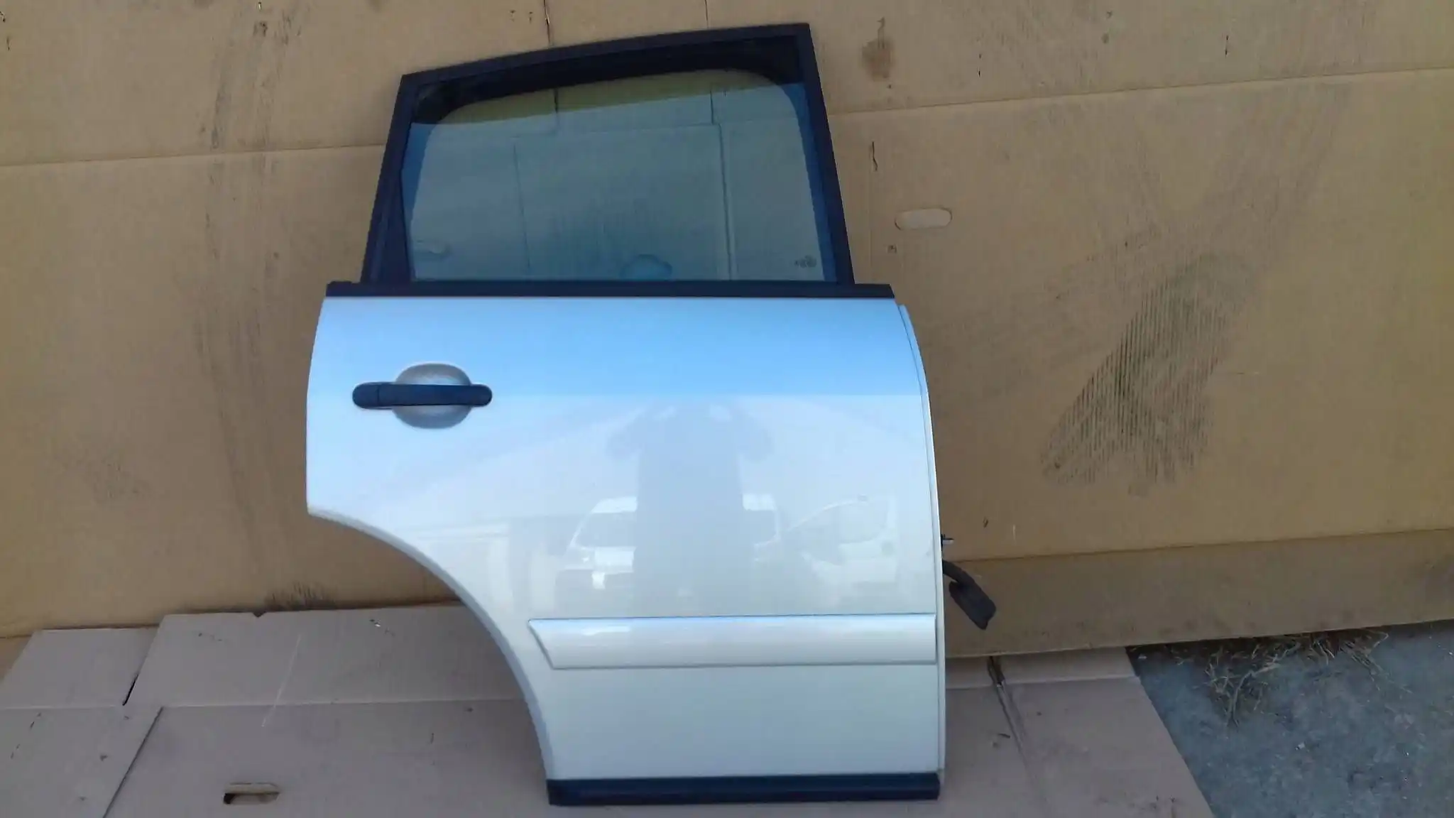 DRZWI PRAWY TYŁ TYLNE AUDI A2 99- LY7W