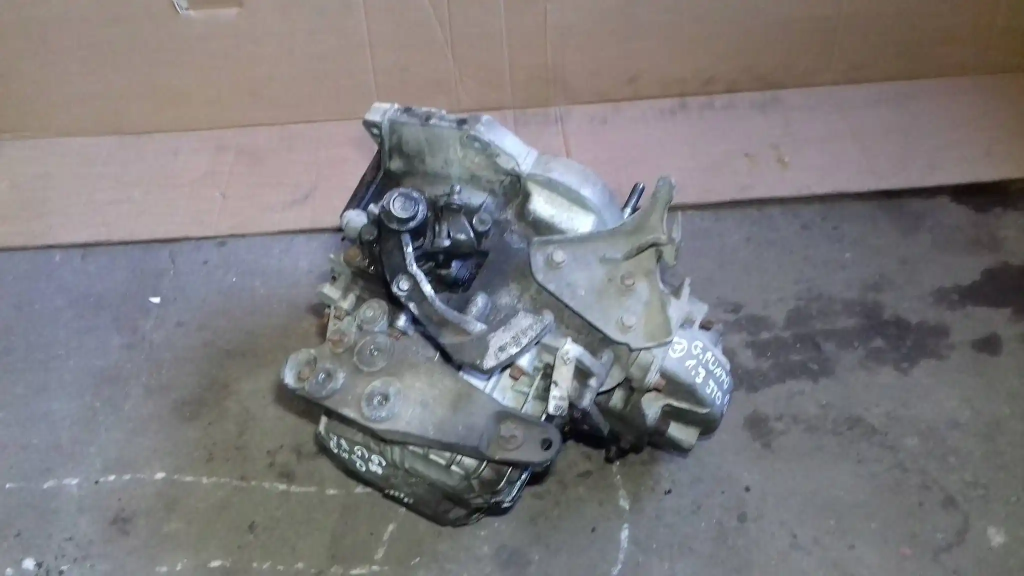 SKRZYNIA BIEGÓW FGP 55199621 6 BIEGÓW FIAT GRANDE PUNTO 1.3 JTD 05-