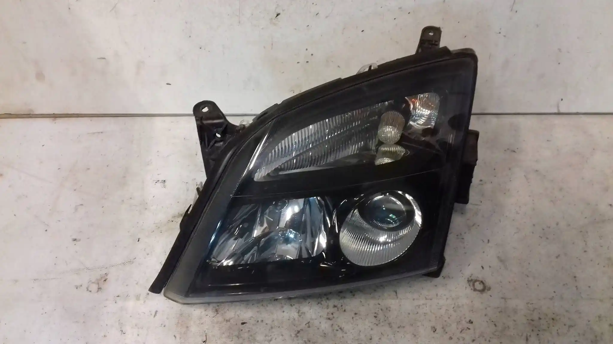 LAMPA LEWY PRZÓD PRZEDNIA XENON PRZETWORNICA OPEL VECTRA C SIGNUM 02-05