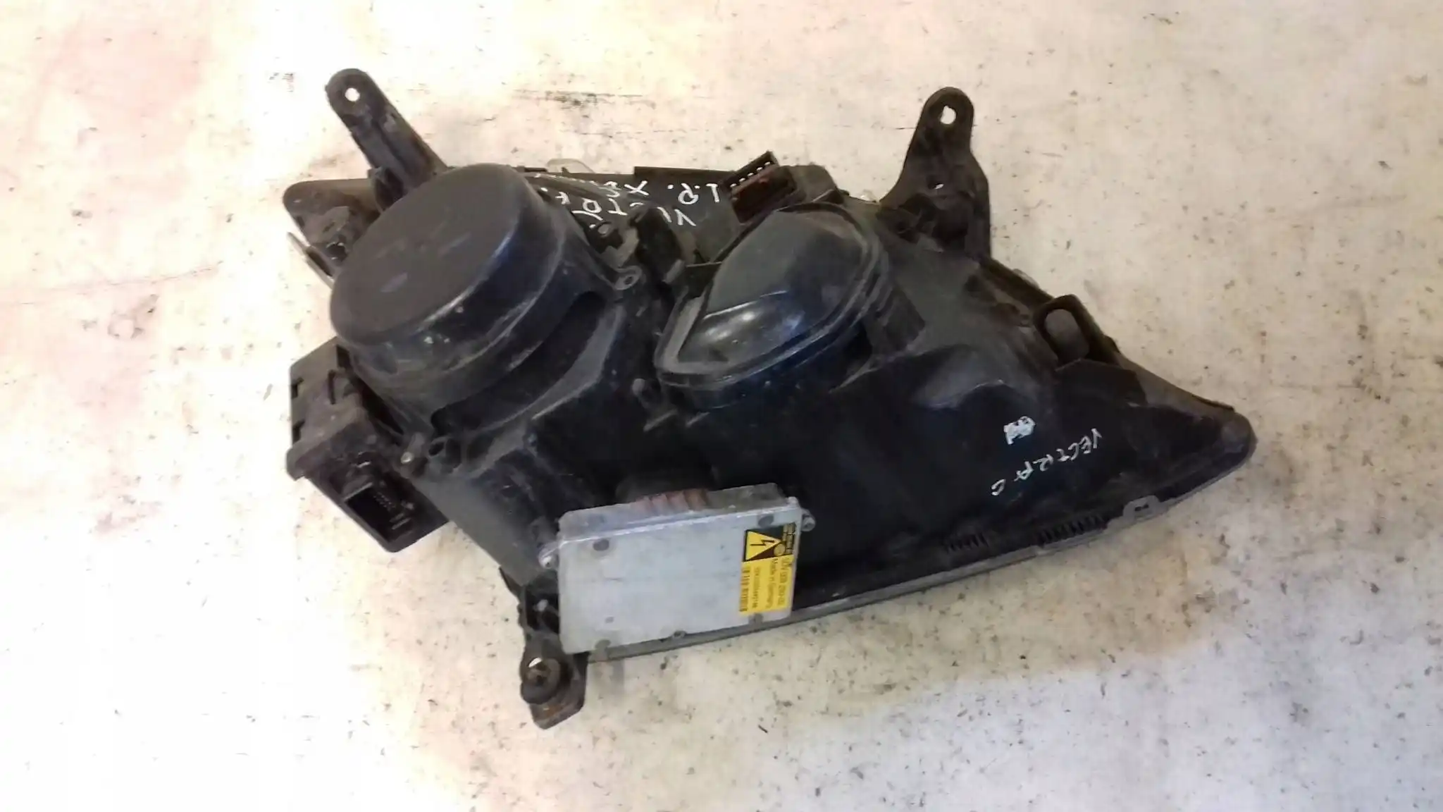 LAMPA LEWY PRZÓD PRZEDNIA XENON PRZETWORNICA OPEL VECTRA C SIGNUM 02-05