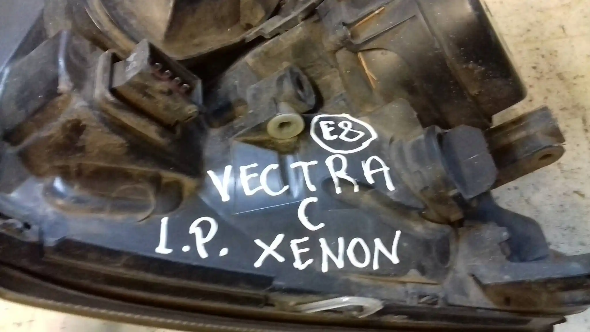 LAMPA LEWY PRZÓD PRZEDNIA XENON PRZETWORNICA OPEL VECTRA C SIGNUM 02-05