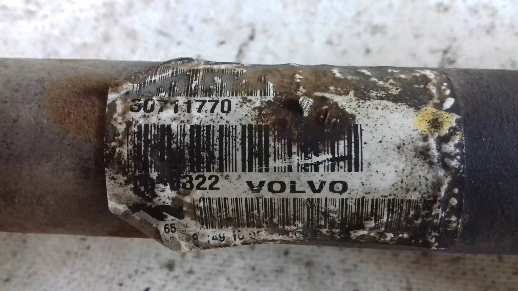 PÓŁOŚ LEWA KRÓTKA 26/36 30711770 VOLVO S40 II V50 2.0 HDI 04-