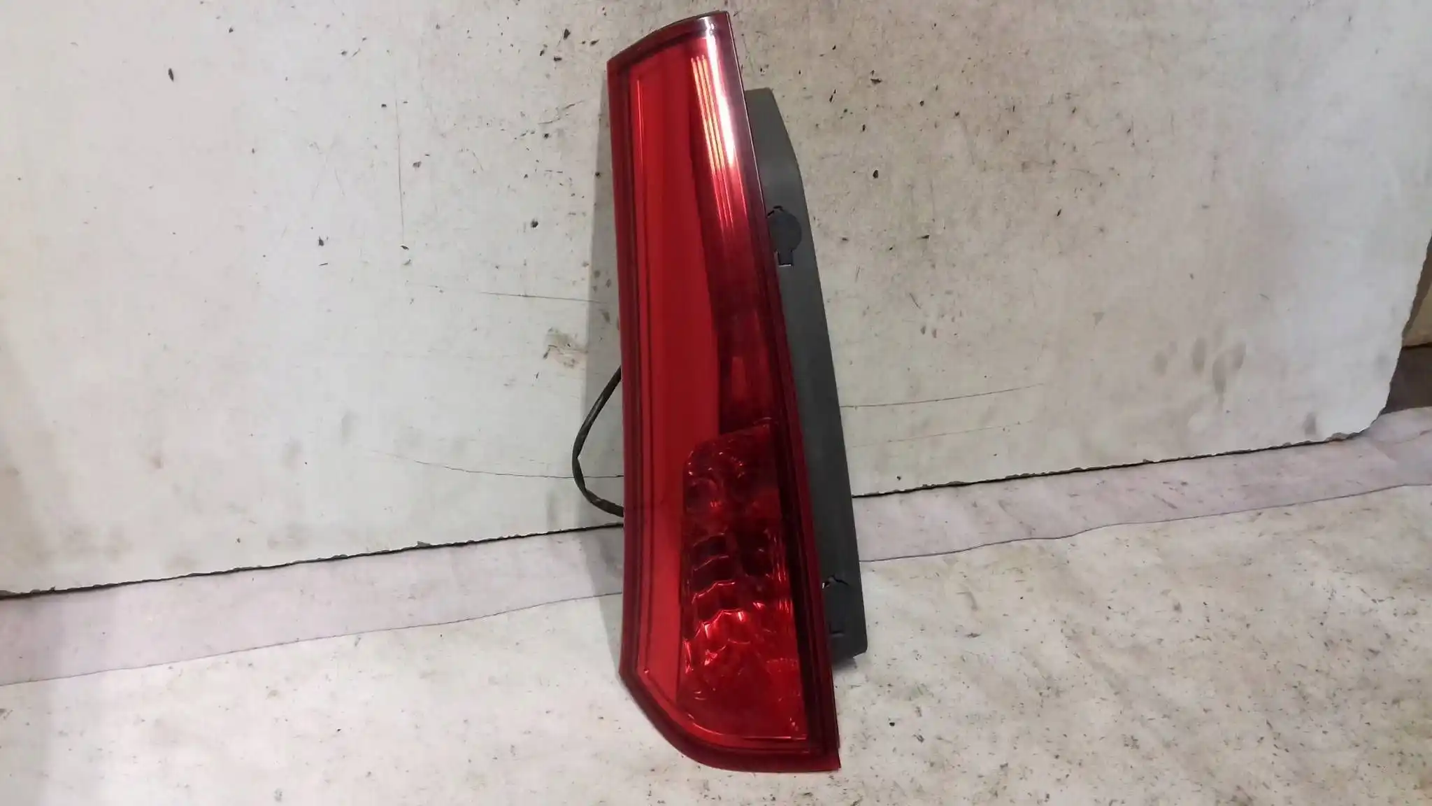 LAMPA LEWY TYŁ TYLNA KIA CEED I SW KOMBI 06-09