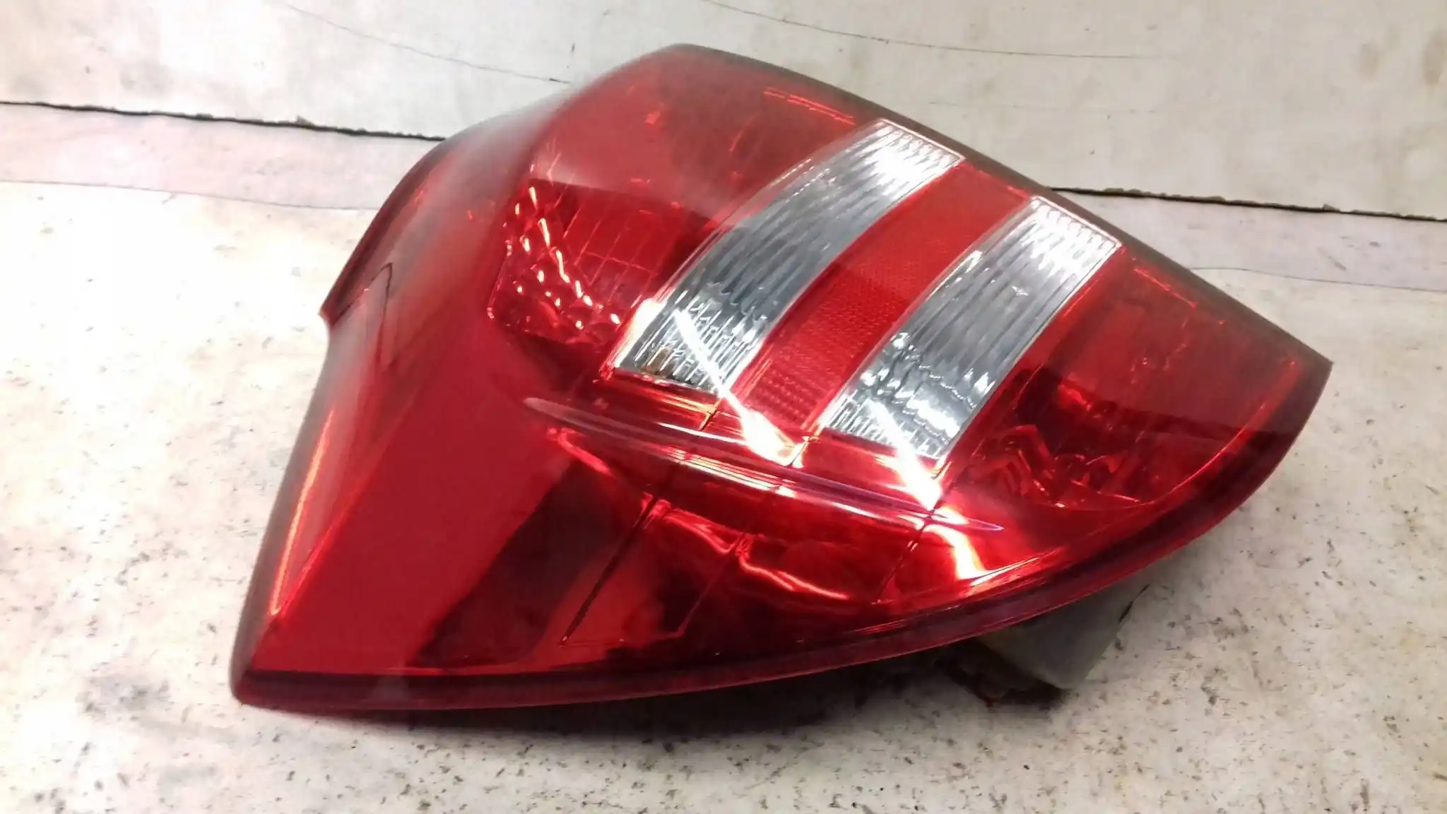 LAMPA LEWY TYŁ TYLNA KIA CEED I SW KOMBI 06-09