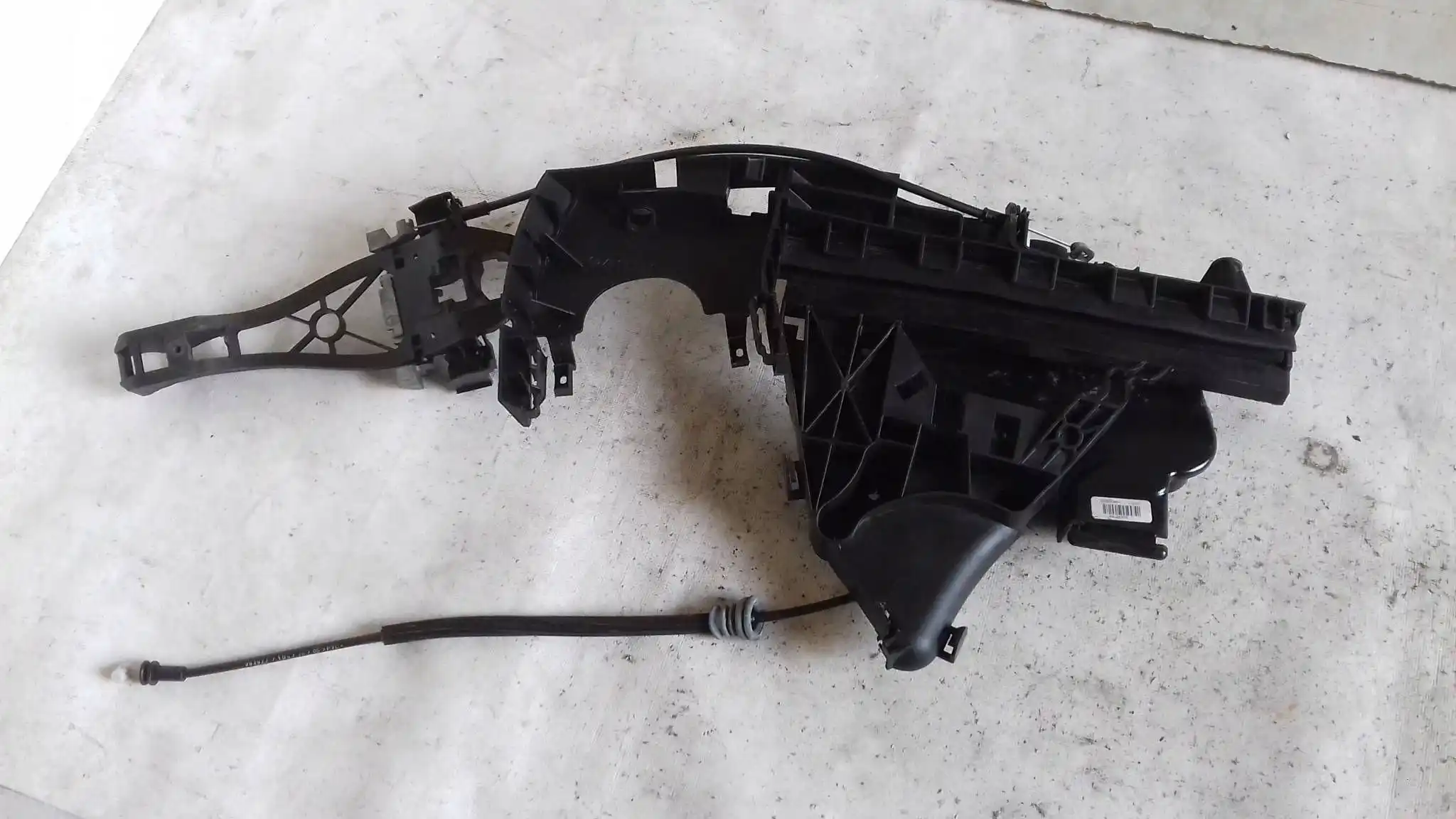 ZAMEK DRZWI LEWY PRZÓD 30699784 VOLVO S40 II 04-