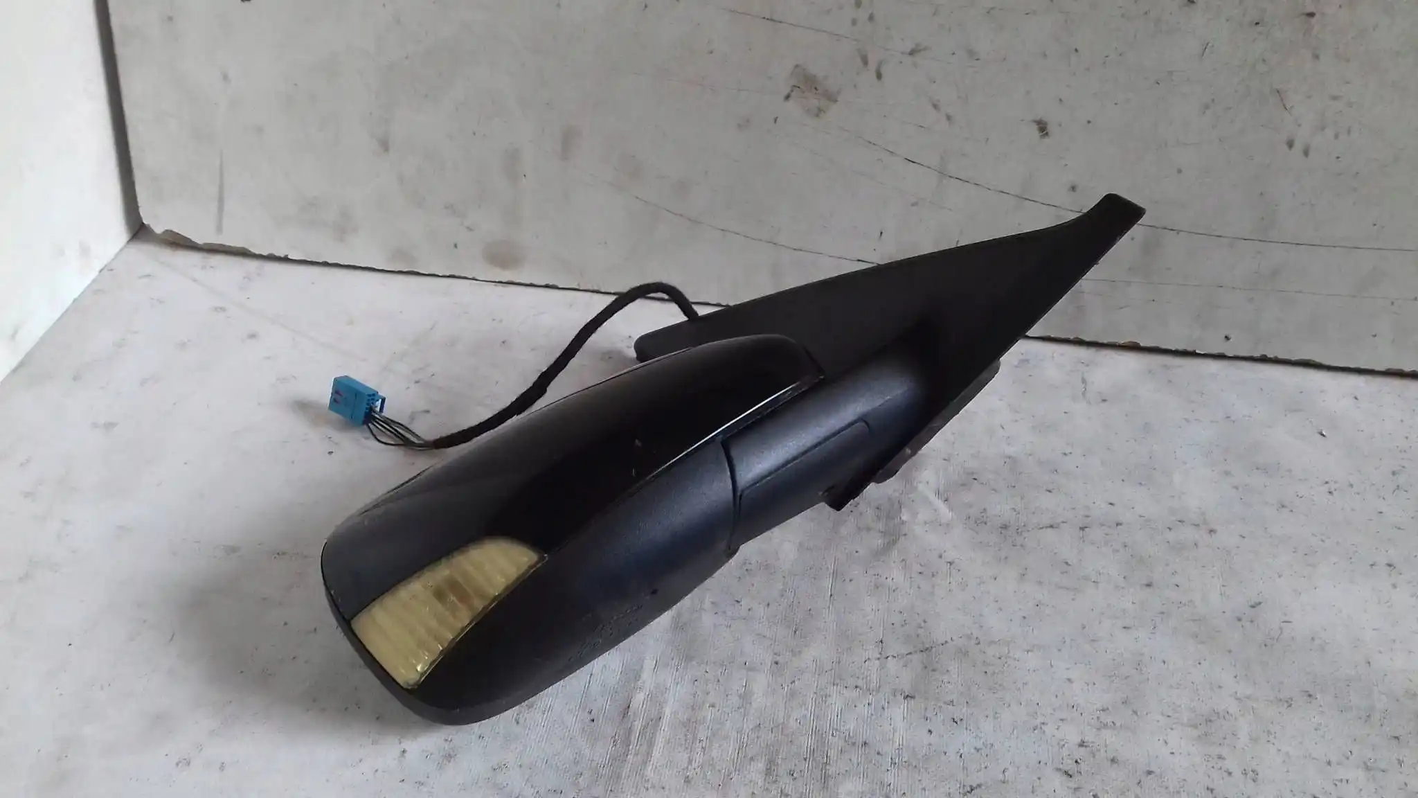 LUSTERKO PRAWE ELEKTRYCZNE 6 PIN VOLVO S40 II V50 04- LAK 019-26
