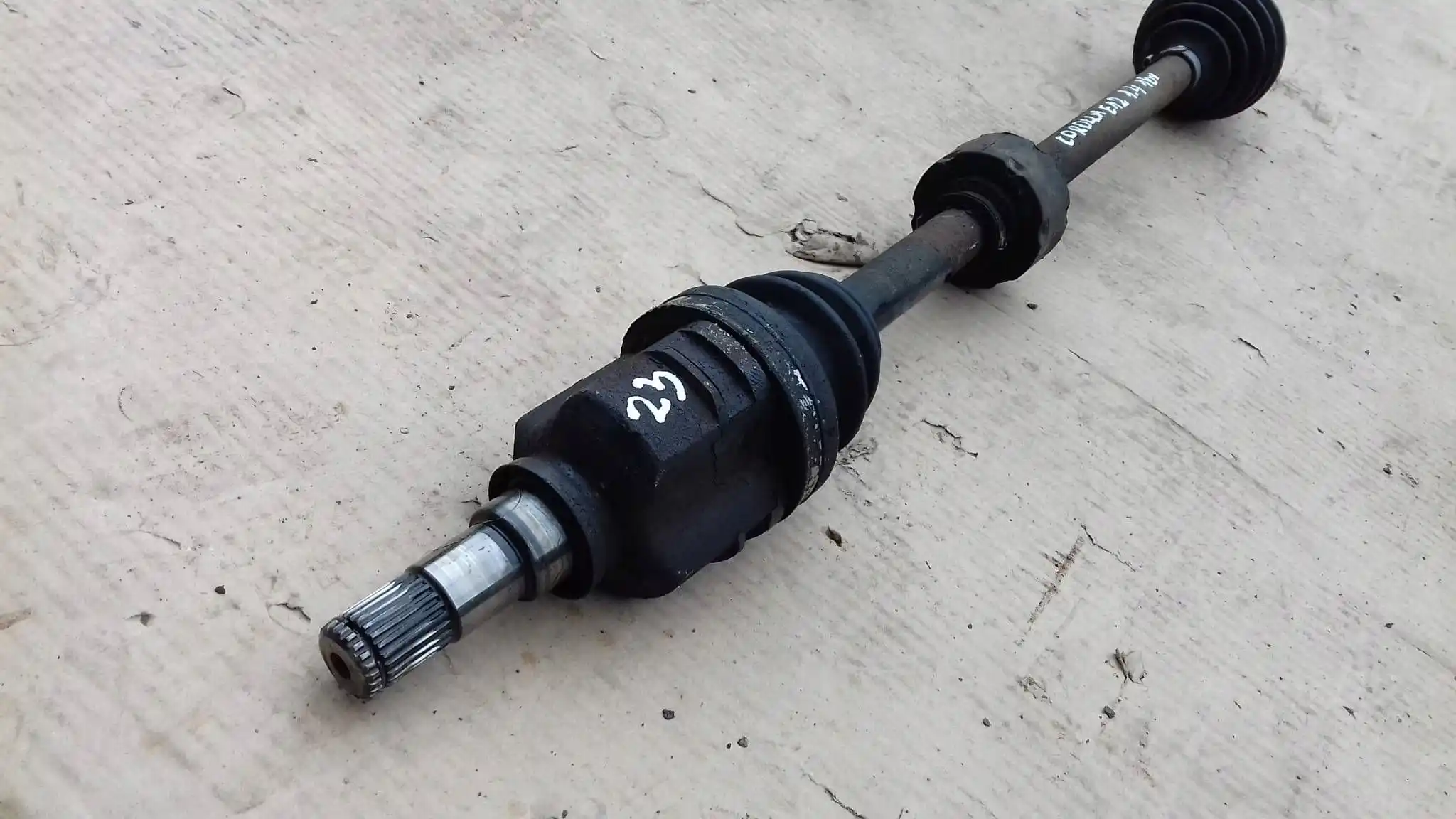 PÓŁOŚ PRAWA DŁUGA 23/26 TOYOTA COROLLA E12 1.4 VVTI 01-