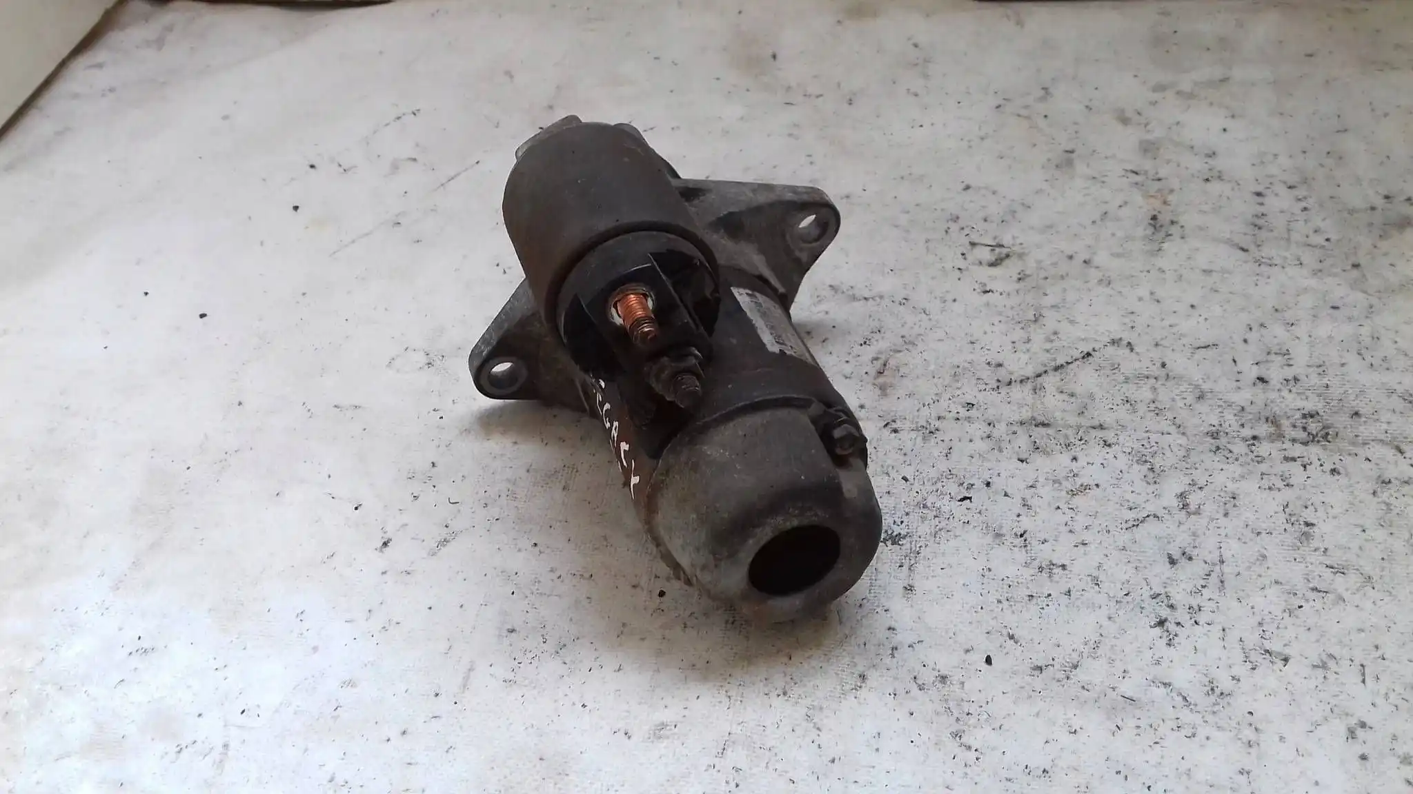 ROZRUSZNIK 23300AA450 M000T30471 SUBARU LEGACY IV 2.0 16V BL BP 03-09