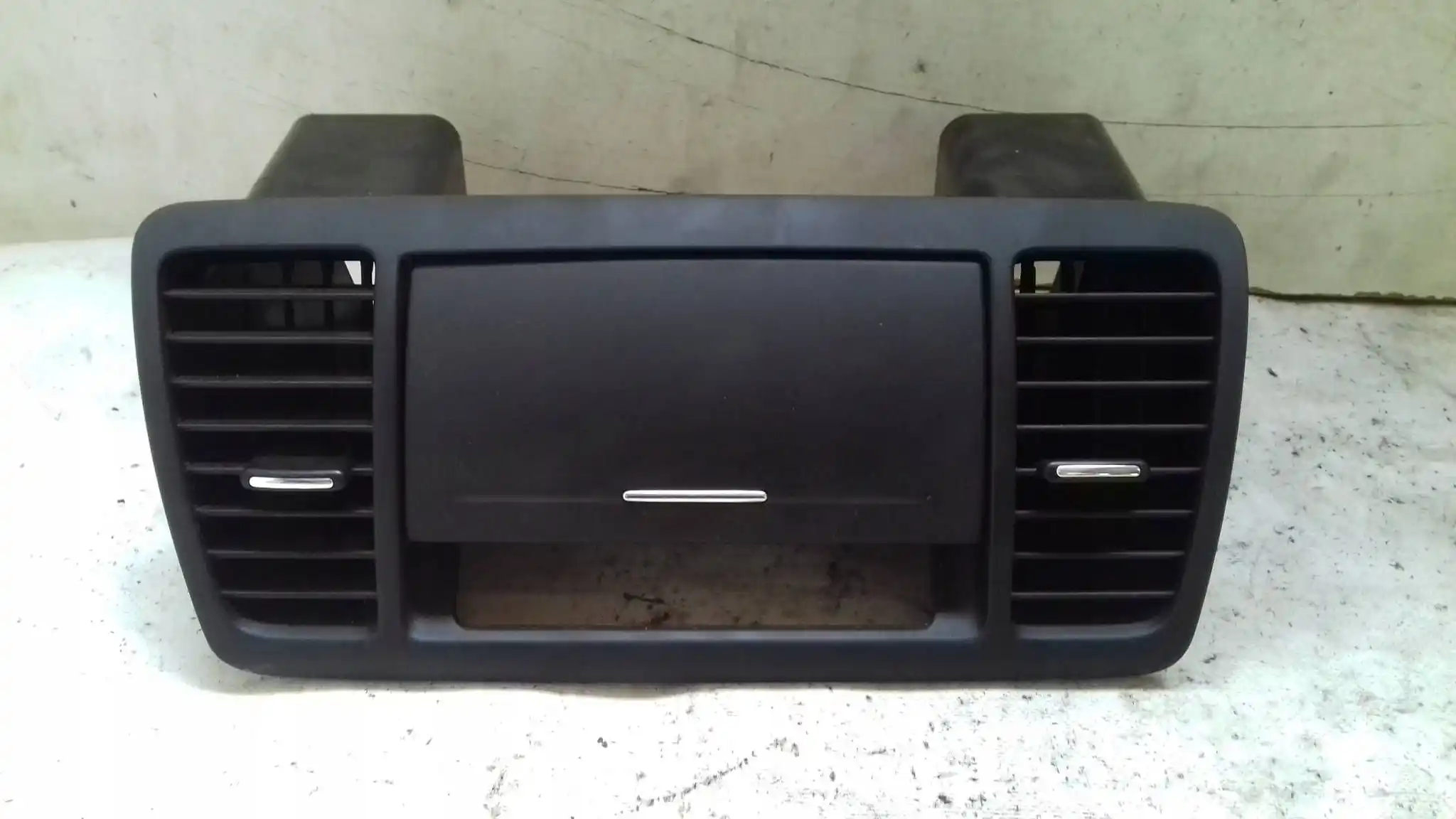SCHOWEK ŚRODKOWY KONSOLI KRATKA GA435281100 SUBARU LEGACY IV BL BP 03-09