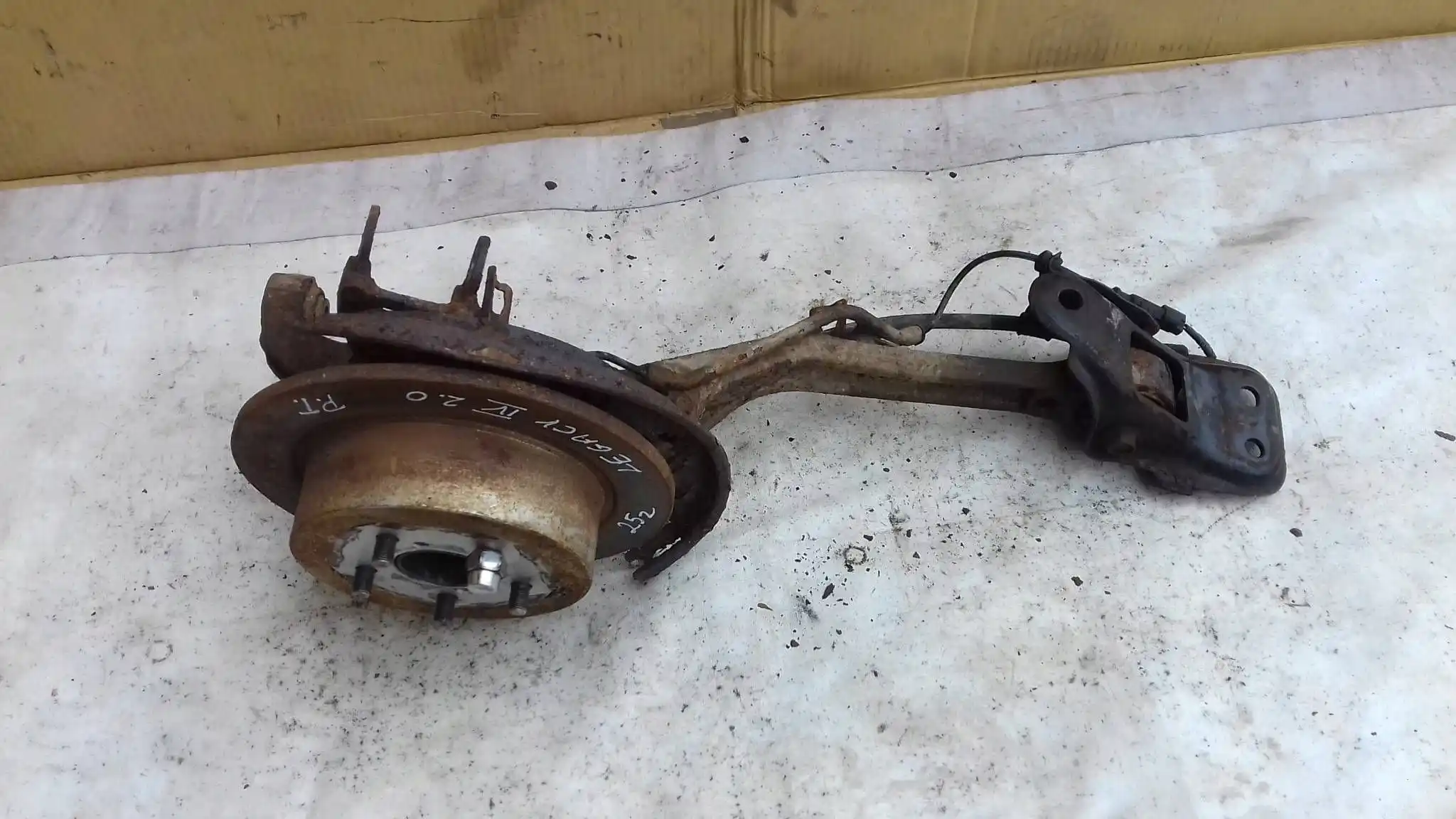 ZWROTNICA PRAWY TYŁ TYLNA SUBARU LEGACY IV BP KOMBI 2.0 16V 03-09