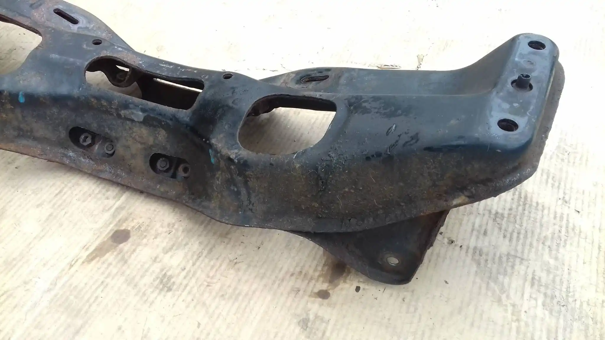 SANKI KOŁYSKA WÓZEK TRAWERS PRZÓD SUBARU LEGACY IV BL BP 2.0 16V 03-09