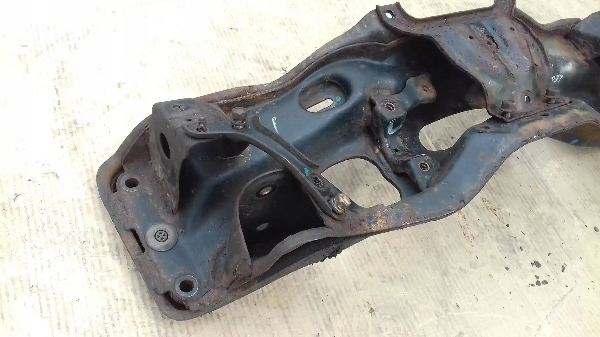 SANKI KOŁYSKA WÓZEK TRAWERS PRZÓD SUBARU LEGACY IV BL BP 2.0 16V 03-09