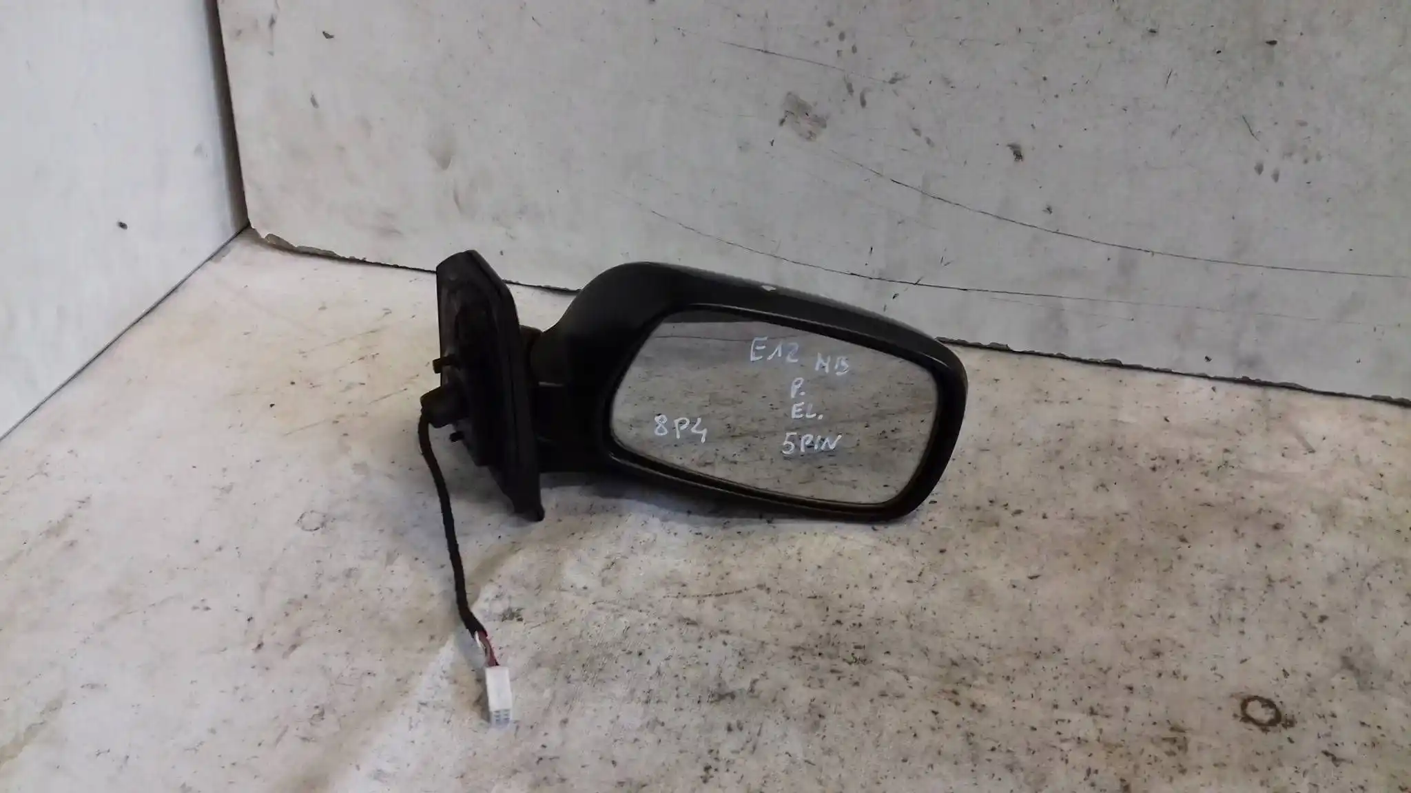 LUSTERKO PRAWE ELEKTRYCZNE 5 PIN TOYOTA COROLLA E12 01-08 LAK 8P4