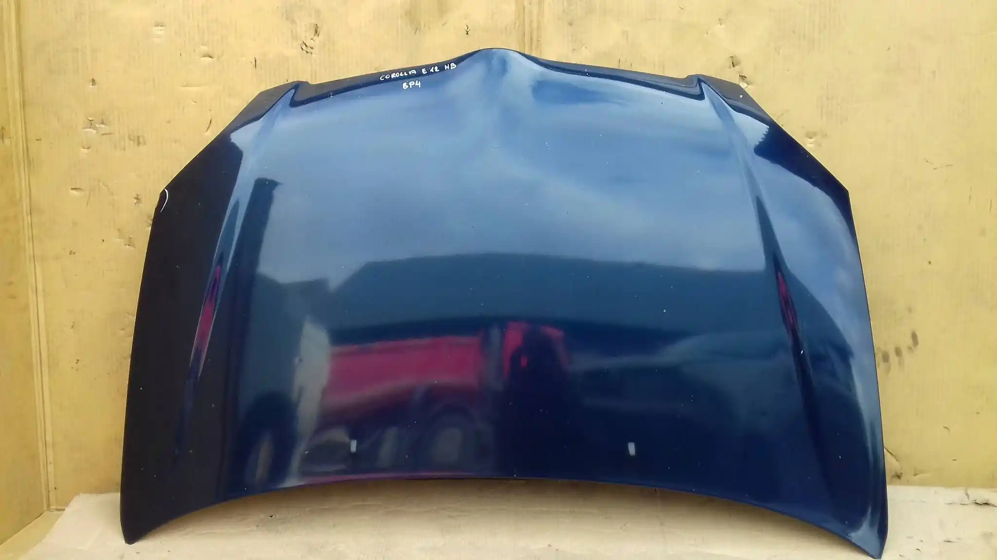 MASKA POKRYWA PRZÓD PRZEDNIA TOYOTA COROLLA E12 HB 01-04 LAK 8P4