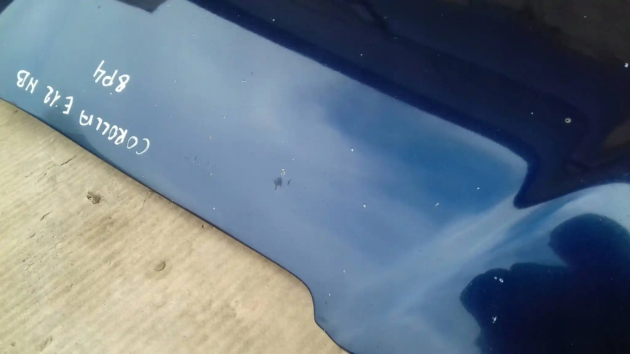 MASKA POKRYWA PRZÓD PRZEDNIA TOYOTA COROLLA E12 HB 01-04 LAK 8P4