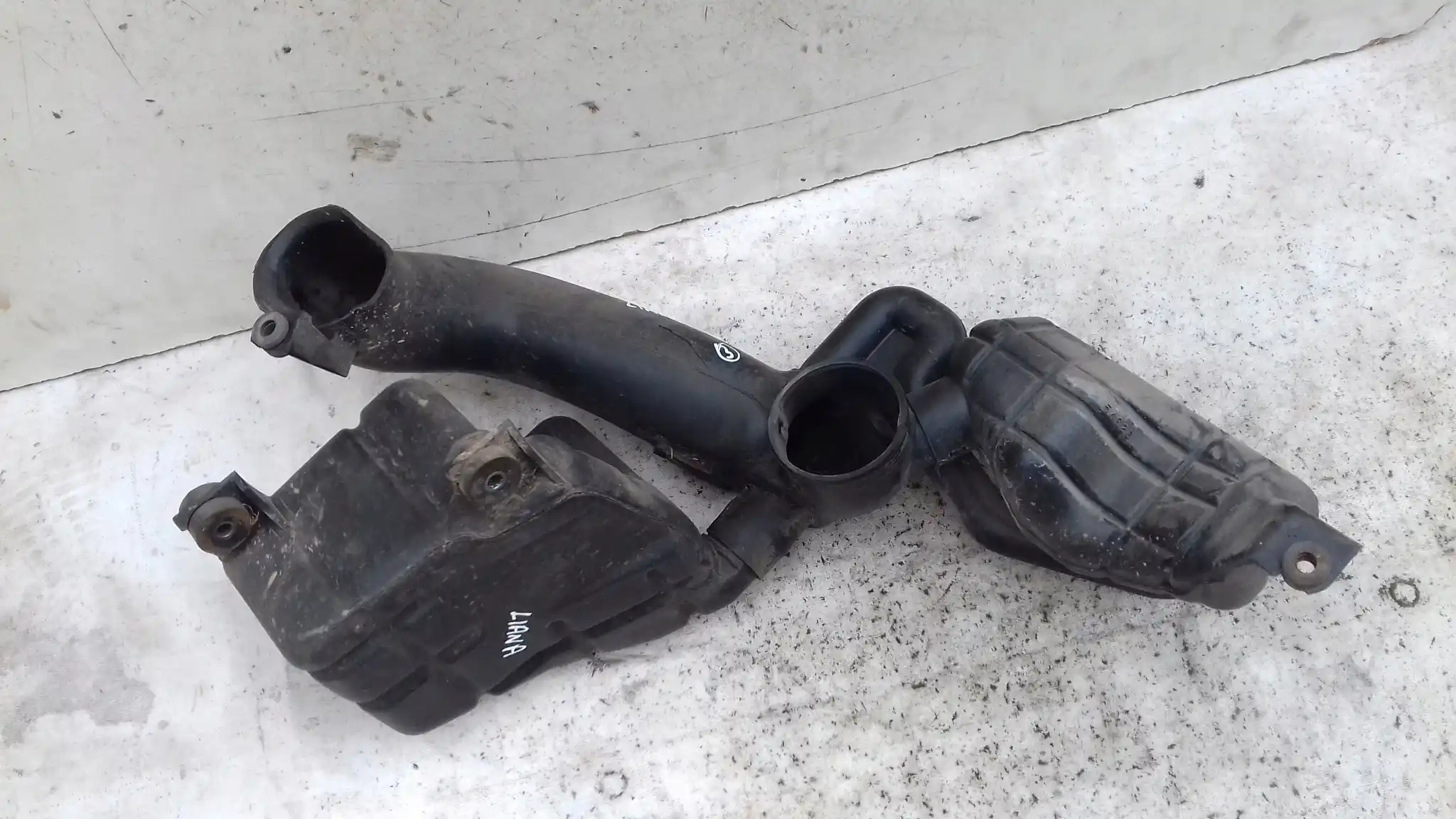 REZONATOR RURA DOLOT POWIETRZA 54GR01 54GR04 SUZUKI LIANA 1.6 16V 01-