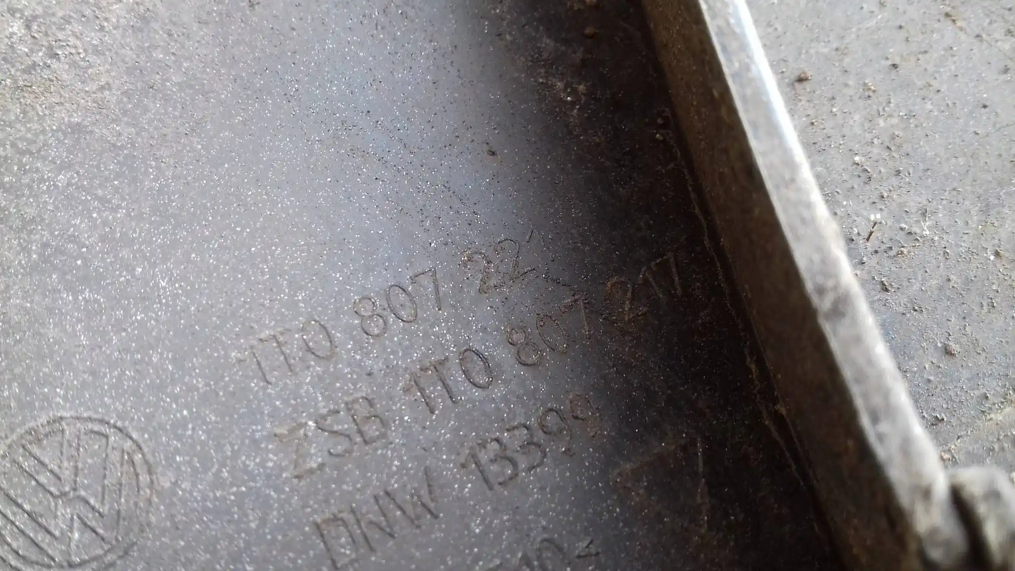 ZDERZAK PRZÓD PRZEDNI 1T0807221 VW TOURAN I 03-06