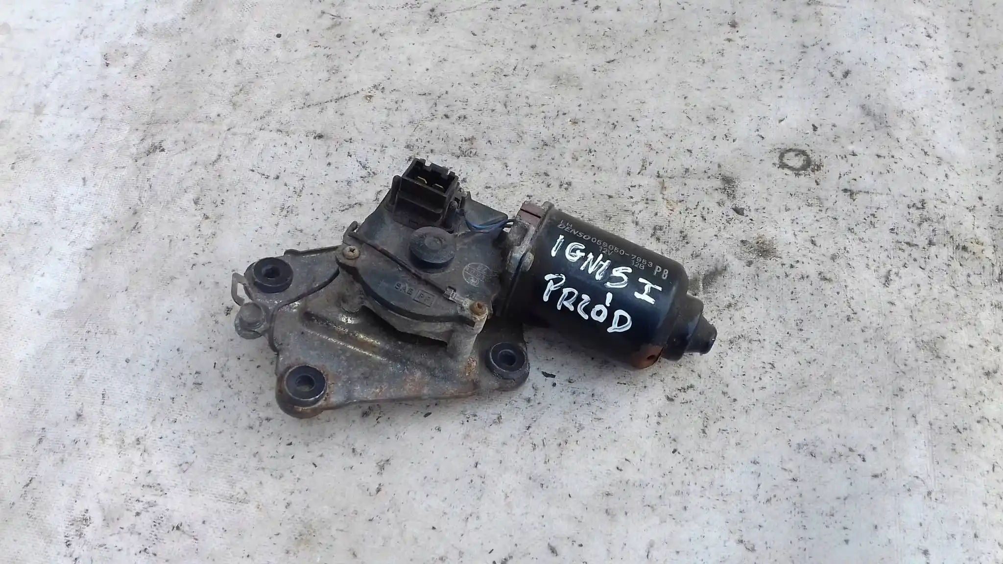 SILNICZEK WYCIERACZEK PRZÓD 0590507953 SUZUKI IGNIS I 00-06