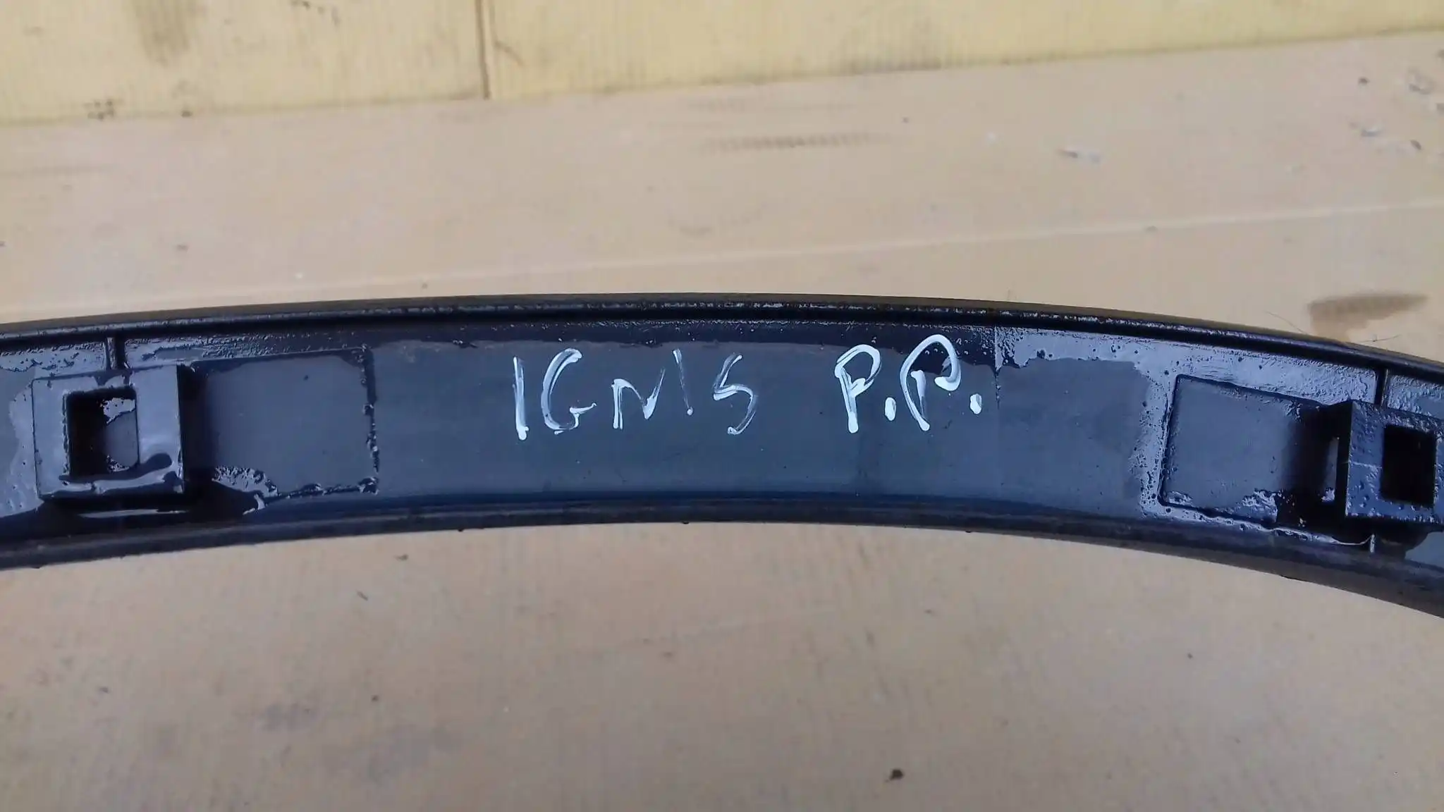 LISTWA BŁOTNIKA PRAWY PRZÓD 7751180G0 SUZUKI IGNIS 00-06