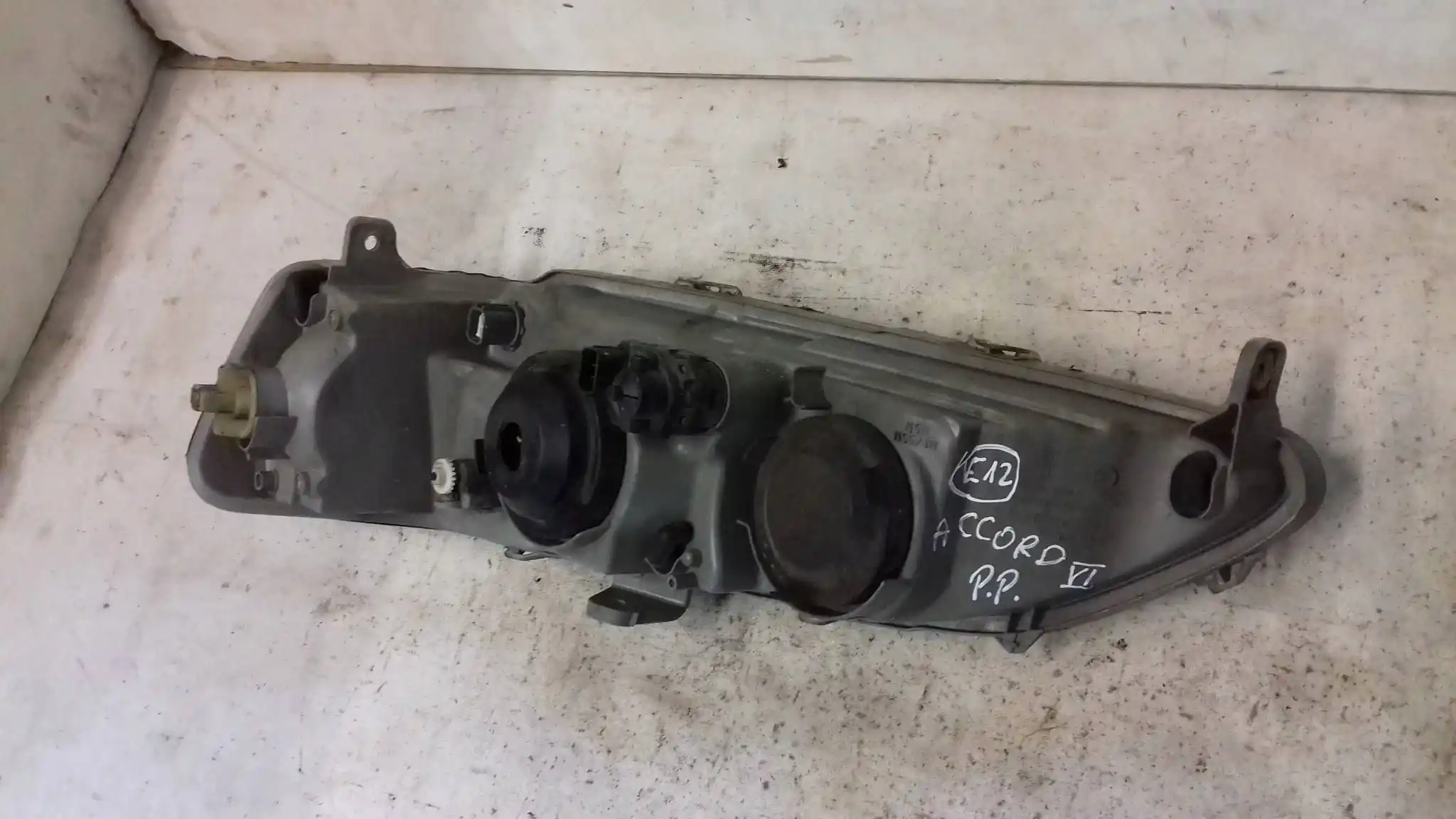 LAMPA PRAWY PRZÓD PRZEDNIA 1EB23603602 HONDA ACCORD VI 97-